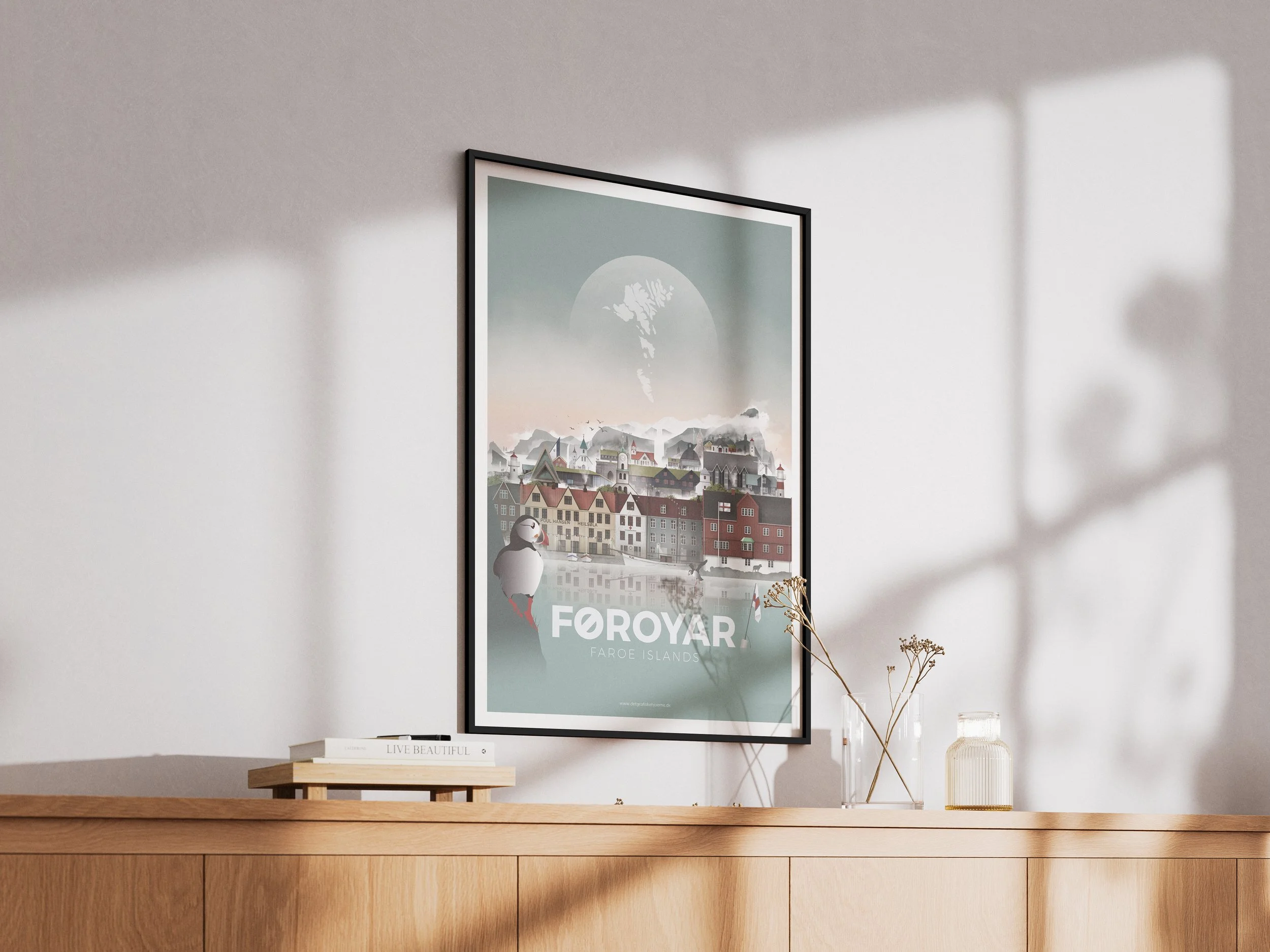 Færøerne-plakat_sort-ramme.jpg