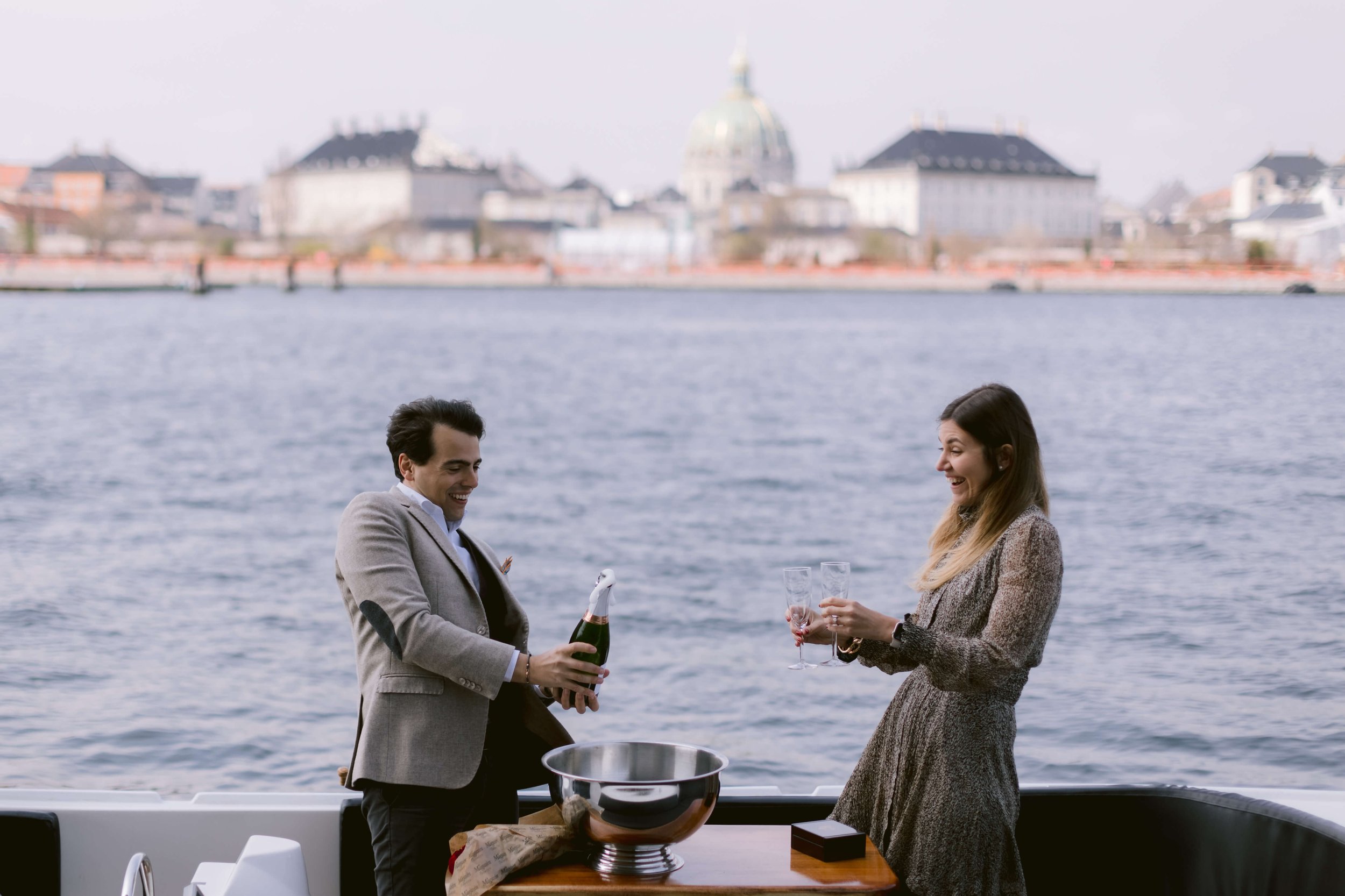 Engagement Spots in Copenhagen: Surprise proposal on Friendships Boat
