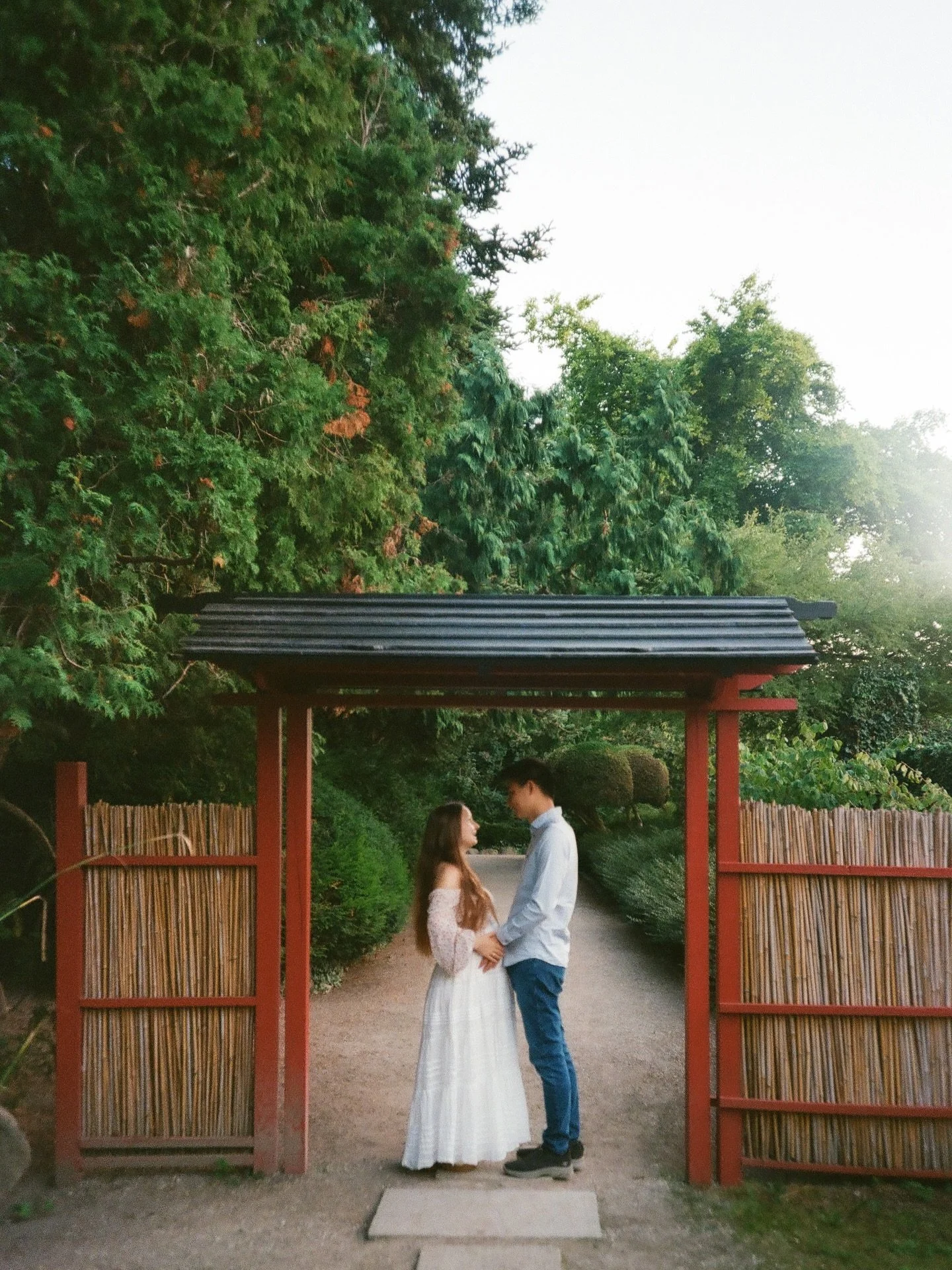 Maternity photoshoot in Copenhagen | Creative maternity photos on film 🤍🎞️🇩🇰

It is always a pleasure to photograph past clients and friends. This time, K invited me to capture a maternity session for him and his wife, which made the experience e