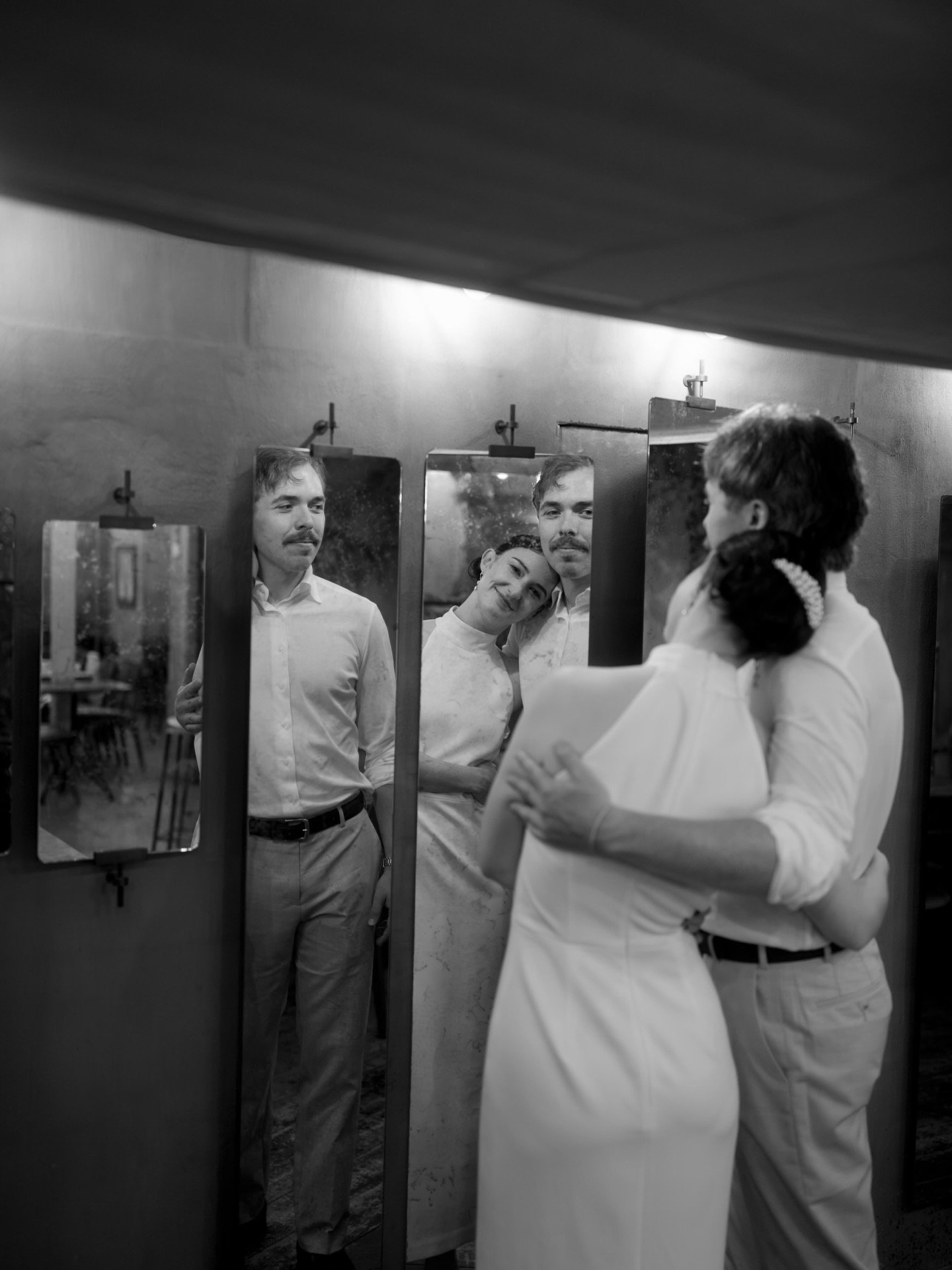 Their intimate Copenhagen wedding ..

Rain, rain, and then some more rain ☔️ If summer usually promises blue skies, R + D wedding in Copenhagen happily proved otherwise. This was without question the rainiest Copenhagen wedding I&rsquo;ve photographe