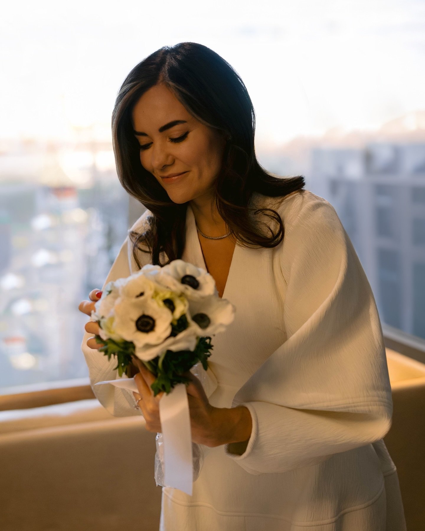 A &amp; R&rsquo;s Winter Wedding at Tivoli Gardens, Copenhagen 💍❄️

There is something special about a winter wedding in Copenhagen, and A &amp; R&rsquo;s day was a lovely reminder of that. Just a few days before New Year&rsquo;s Eve, I spent the af