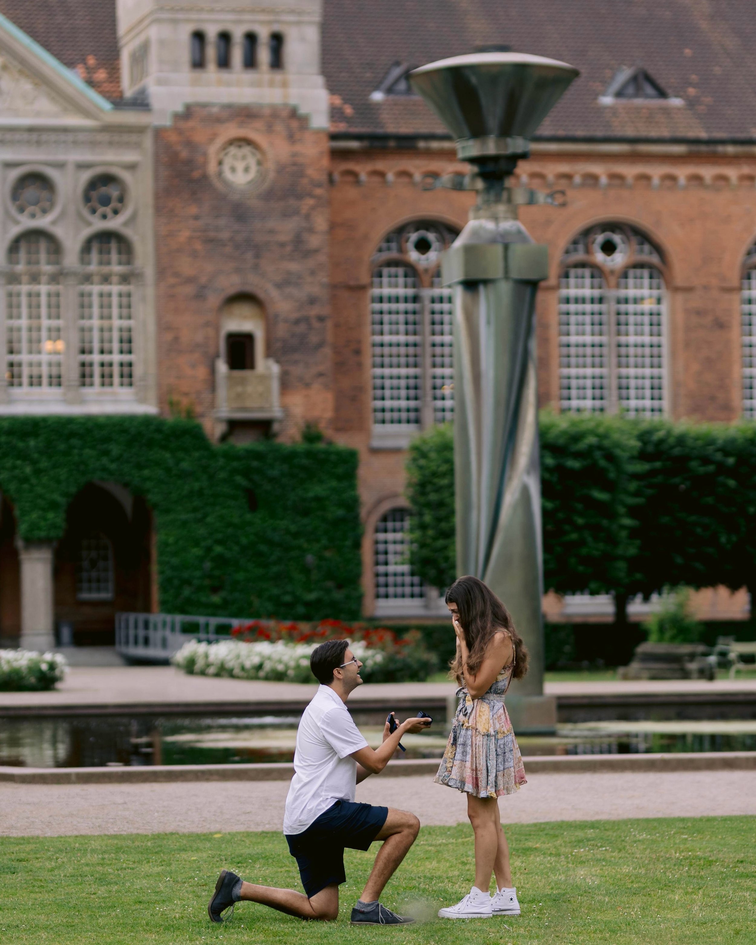 Being a Secret Photographer for L + J at the Royal Library Garden, Copenhagen 💍✨ 
Lindsay and Jonah were in Copenhagen for just a couple of days as part of their Nordic cruise. Jonah had been sitting on this plan for a while, and Copenhagen was the 