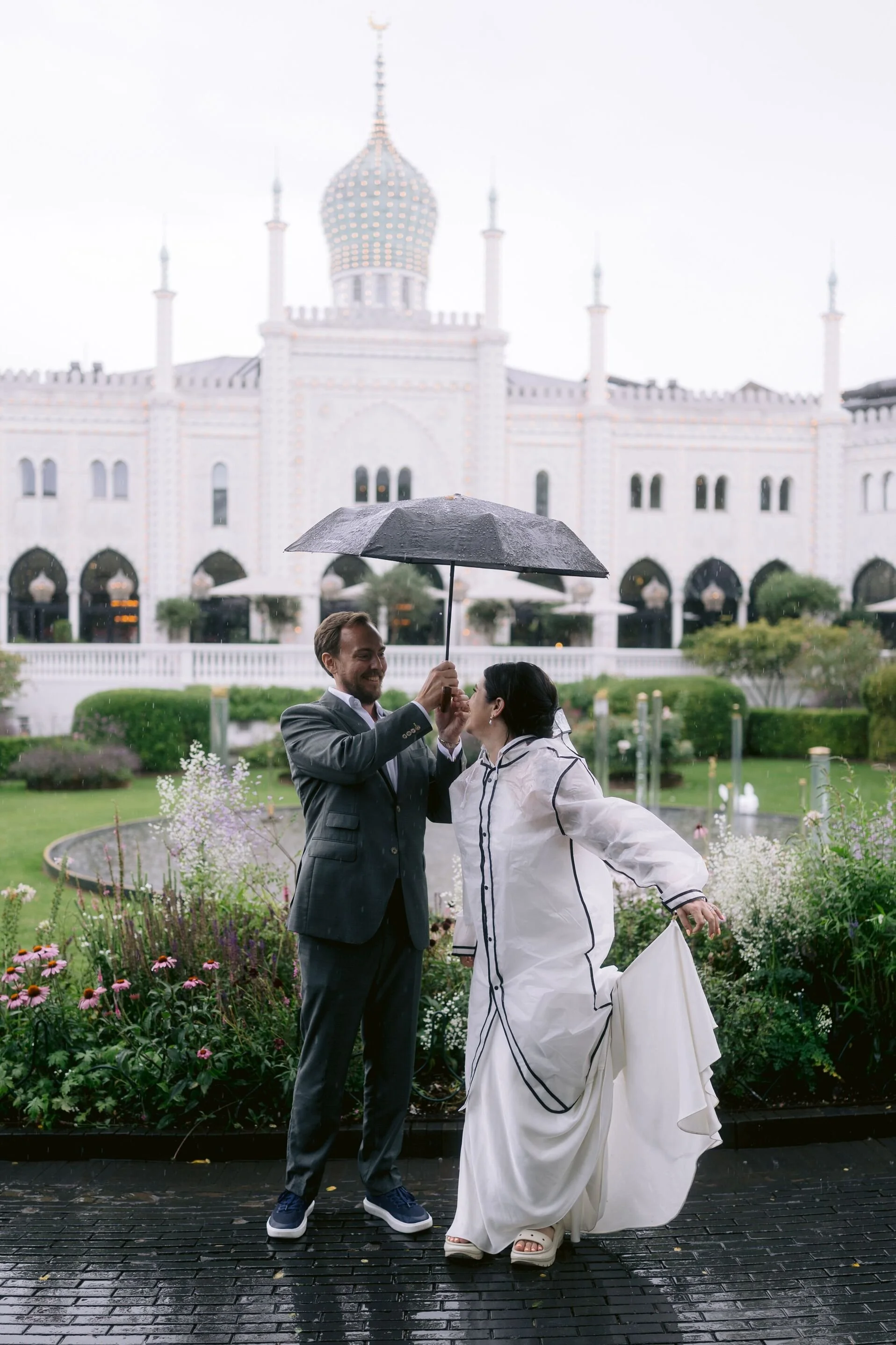 rainy-copenhagen-wedding.jpg