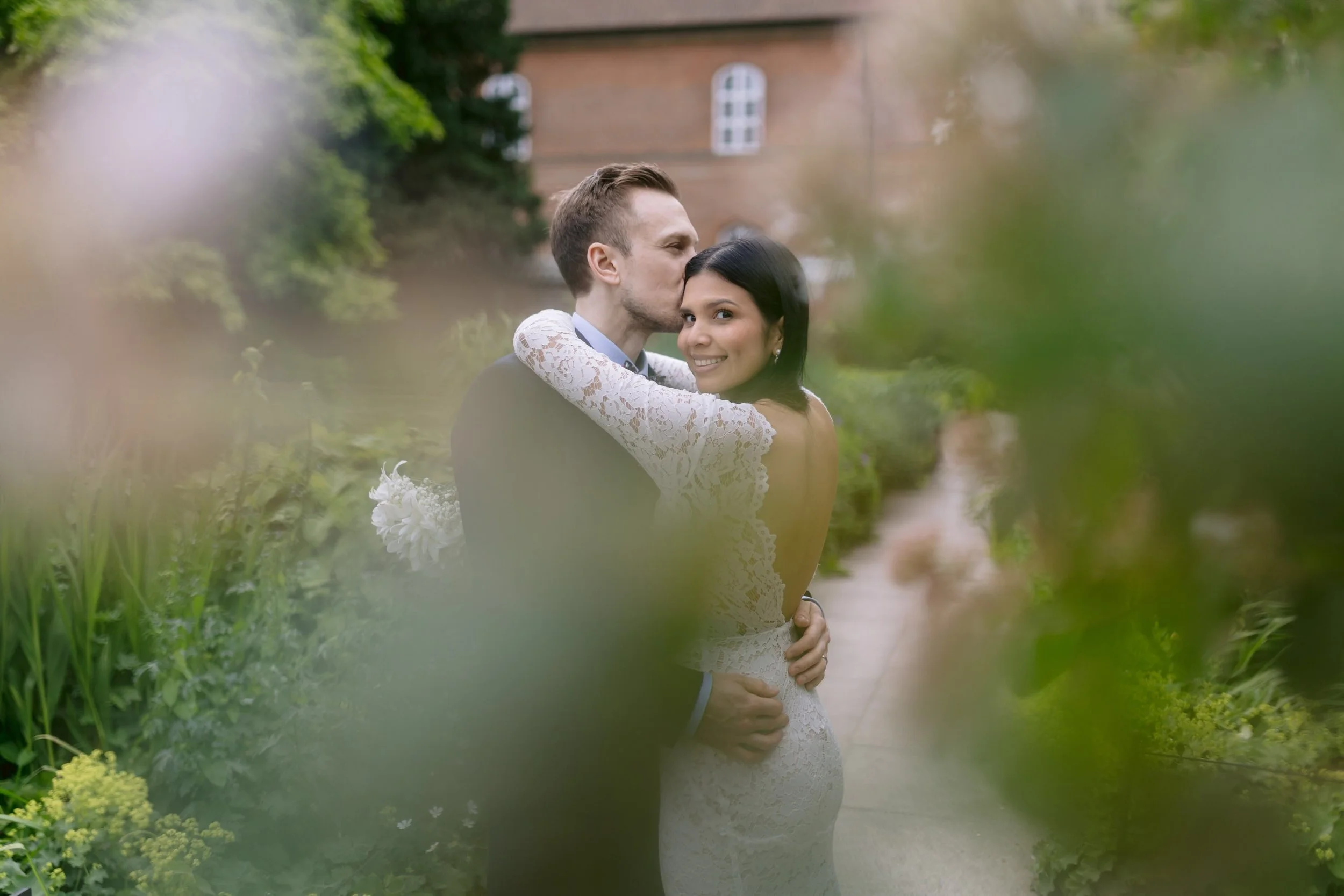Natural wedding photography in Kolding