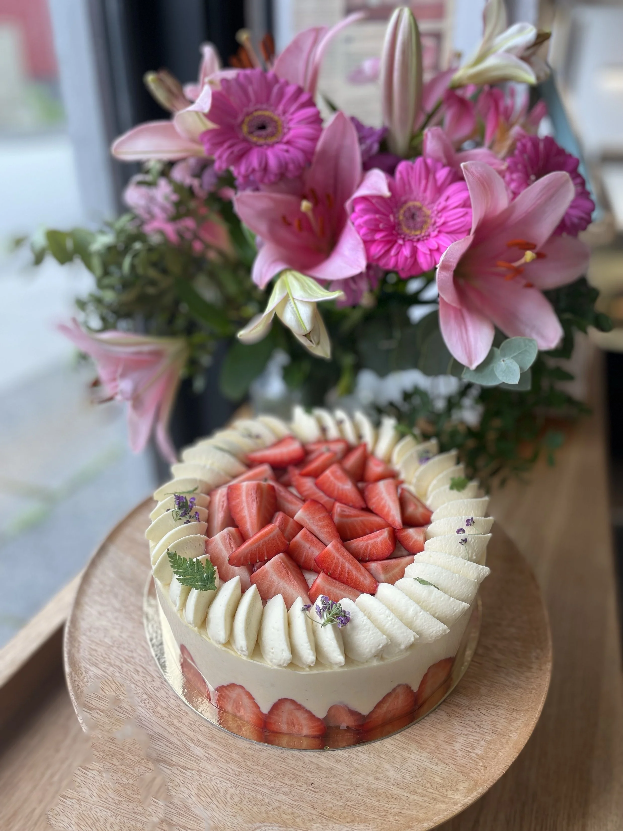 Fraisier cake