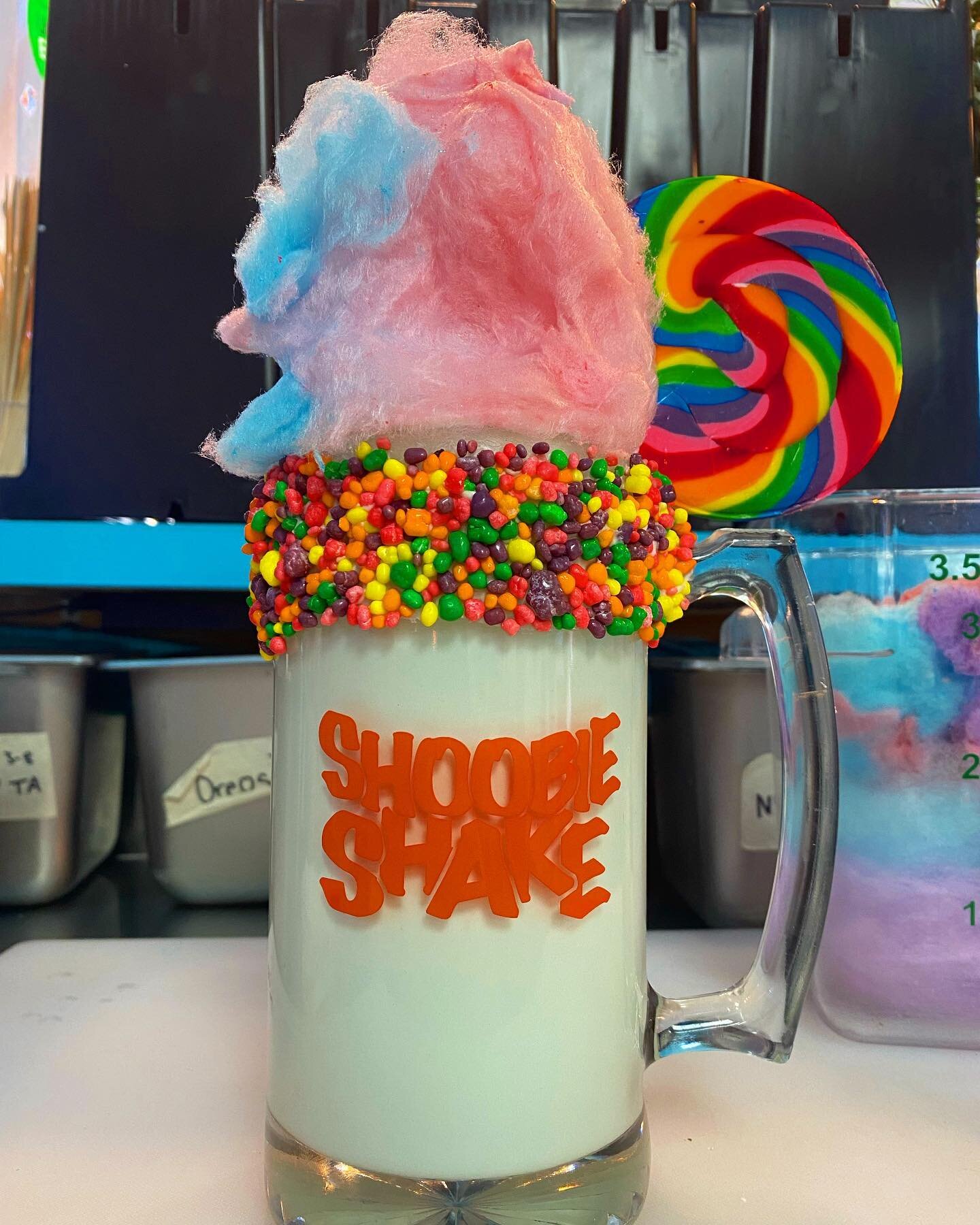 🍭 Crazy for Cotton Candy !!! 😱 satisfying sweet tooths on a daily basis. Come try one today 😝 #kookburger #shoobieshake #beachbum #cottoncandy #milkshake #newjersey #newjerseyeats