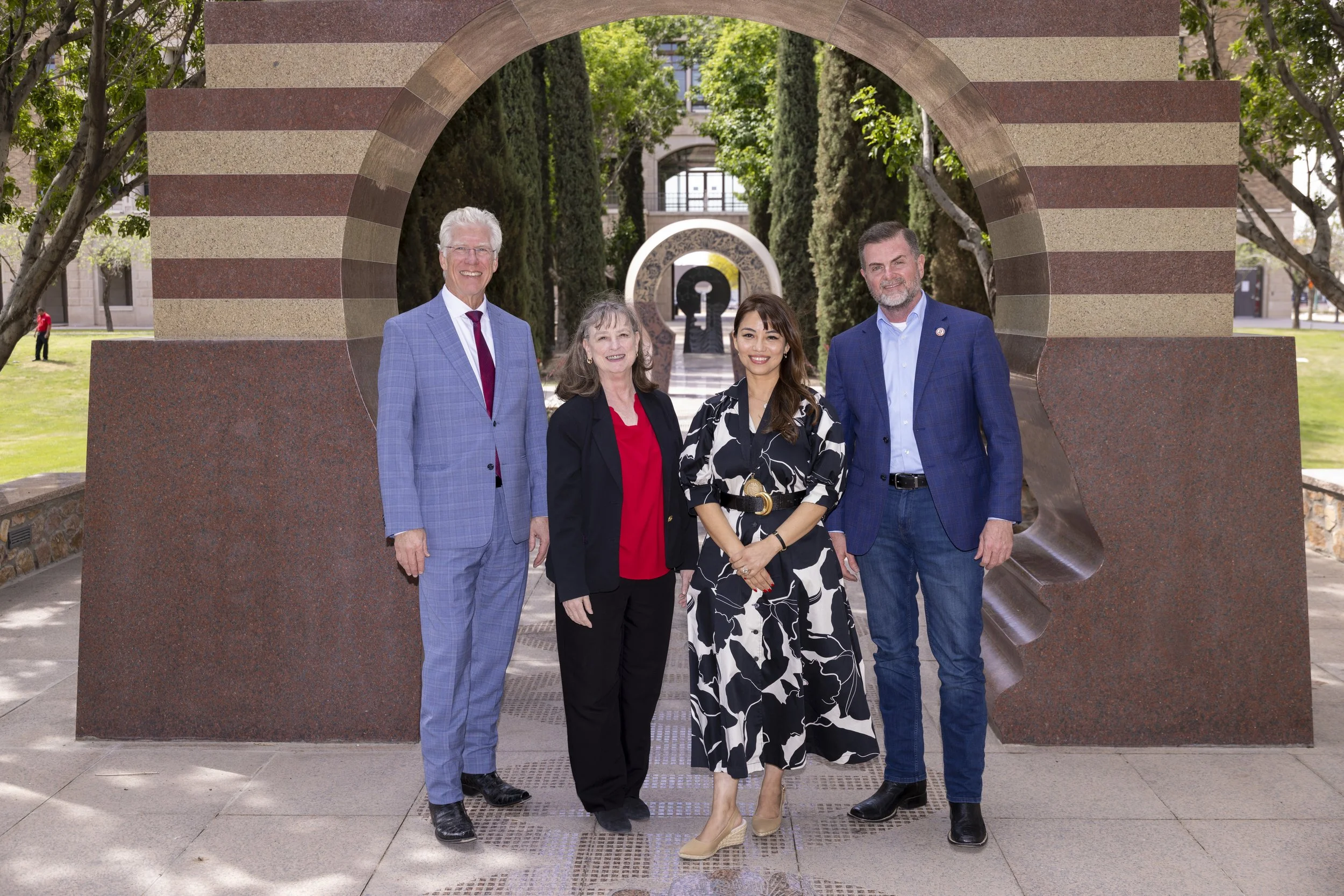 260413 Chancellor's Distinguished Teaching Award IPA 55.JPG