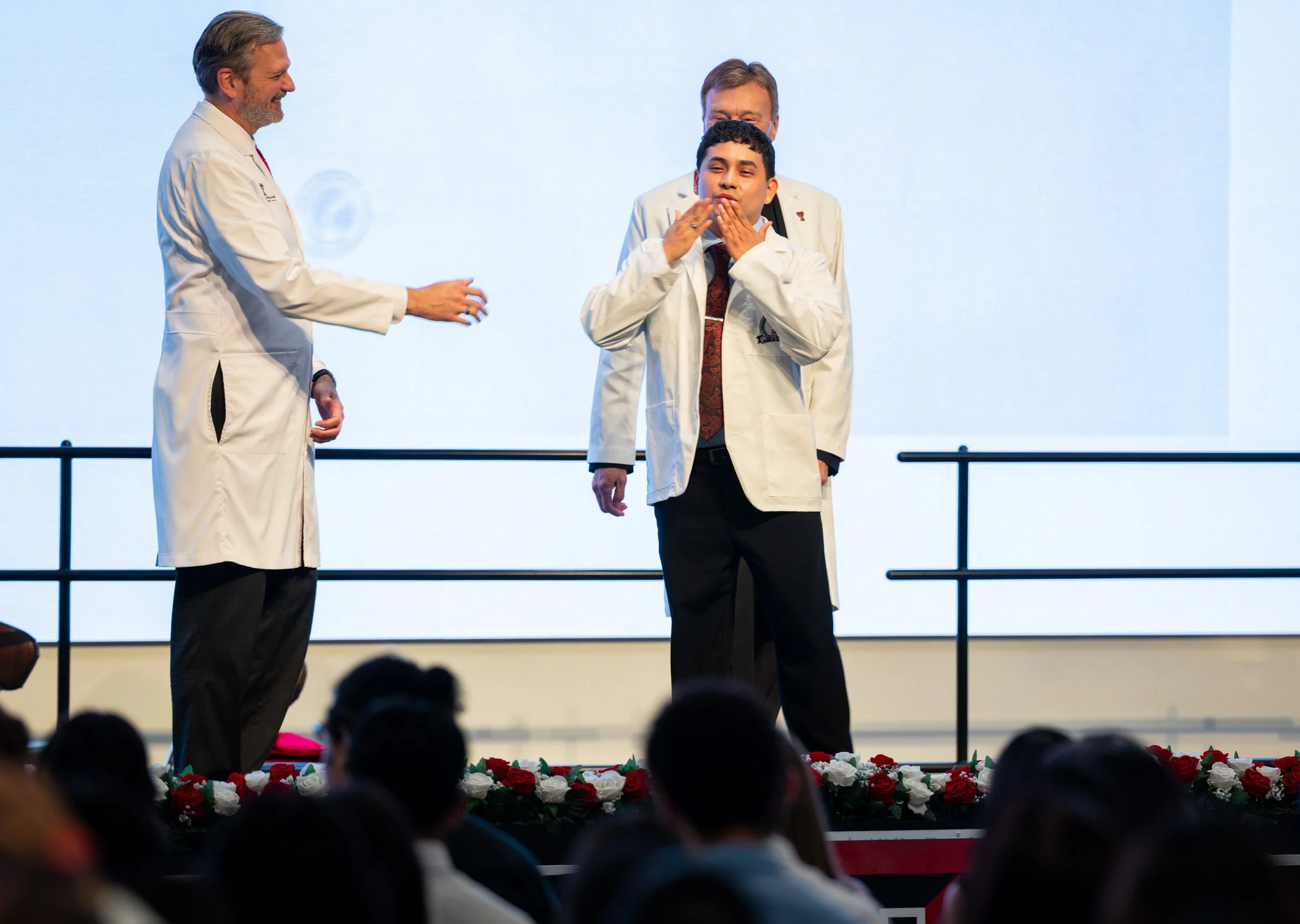 260829 White Coat Foster School of Medicine PRESS IPA 04.jpg