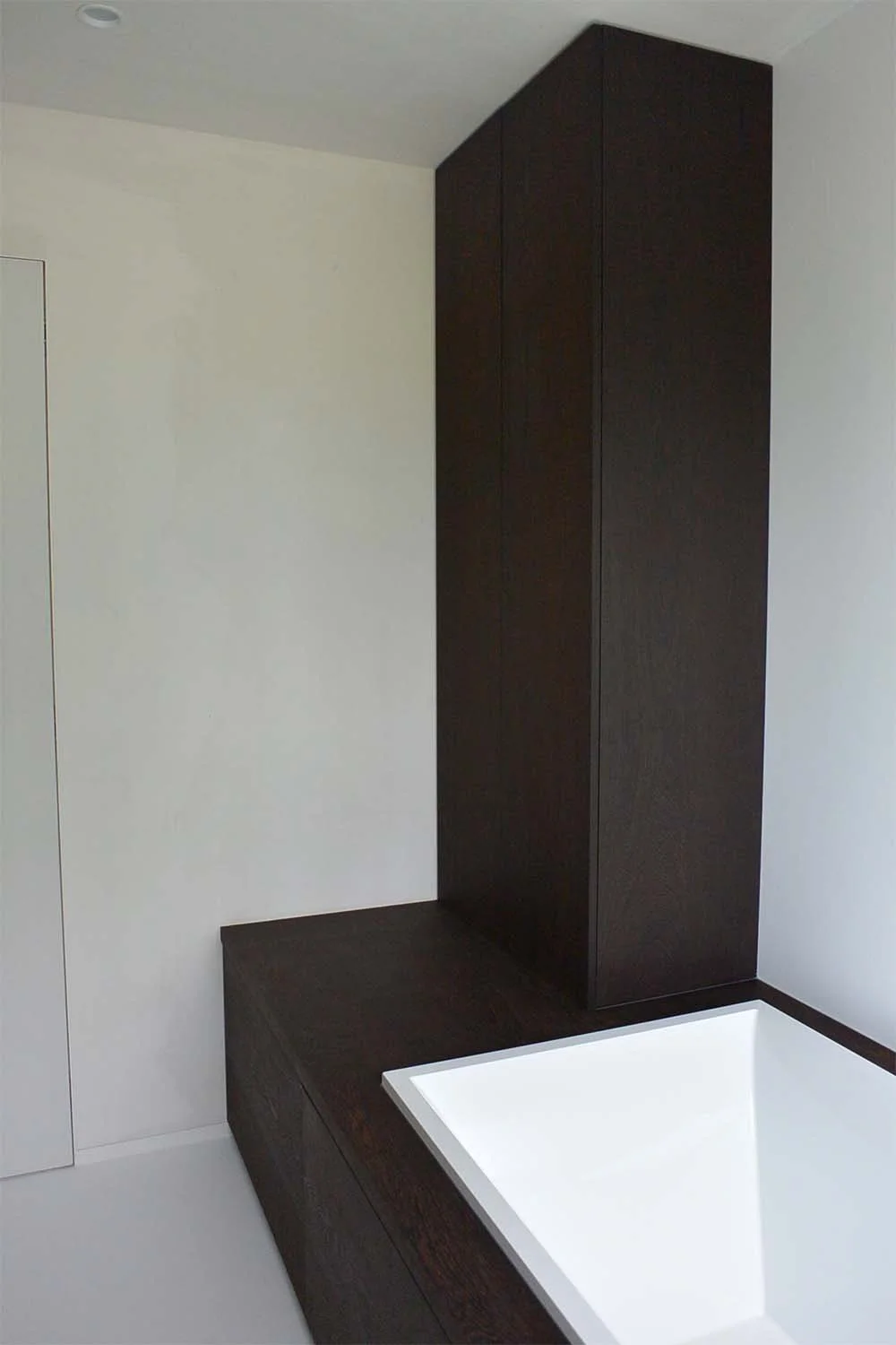 Interieurontwerp nieuwbouw woning Merchtem Moderne badkamer zwart wit