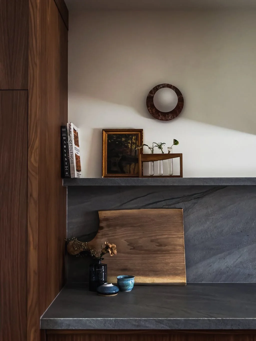 A lighting appreciation post on this Friday afternoon. 
Our recent project focused on several custom made-in-Canada light options that take centre stage in every room of this project. Huge shoutout to @luminaire_authentik for their amazing customer s