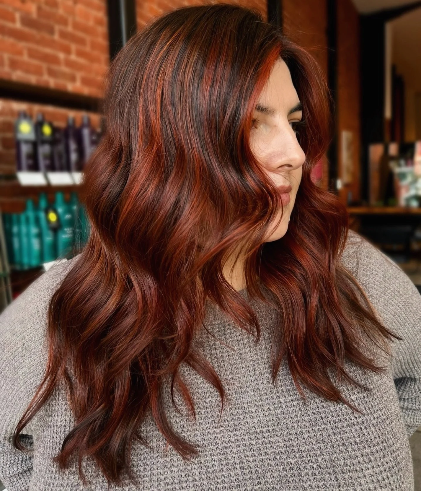 We&rsquo;ve been dropping hints, giving signals, but in case you missed them&hellip;

➡️This is your sign to book your fall color!⬅️

To our haircut faithfuls who haven&rsquo;t quite dipped their toes into color, now is the perfect time to try a seas