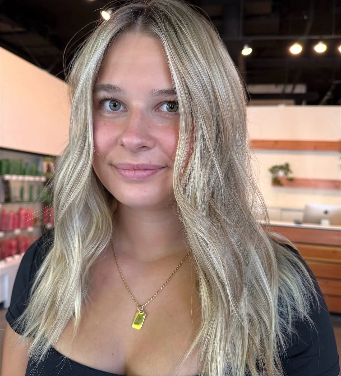 Our sweet, sweet Simran is finally back @citrussalon after spending some time in her home country of Nepal! So glad she got to reconnect with her family and her roots, and we are equally as excited to announce that she&rsquo;s now back in the salon a