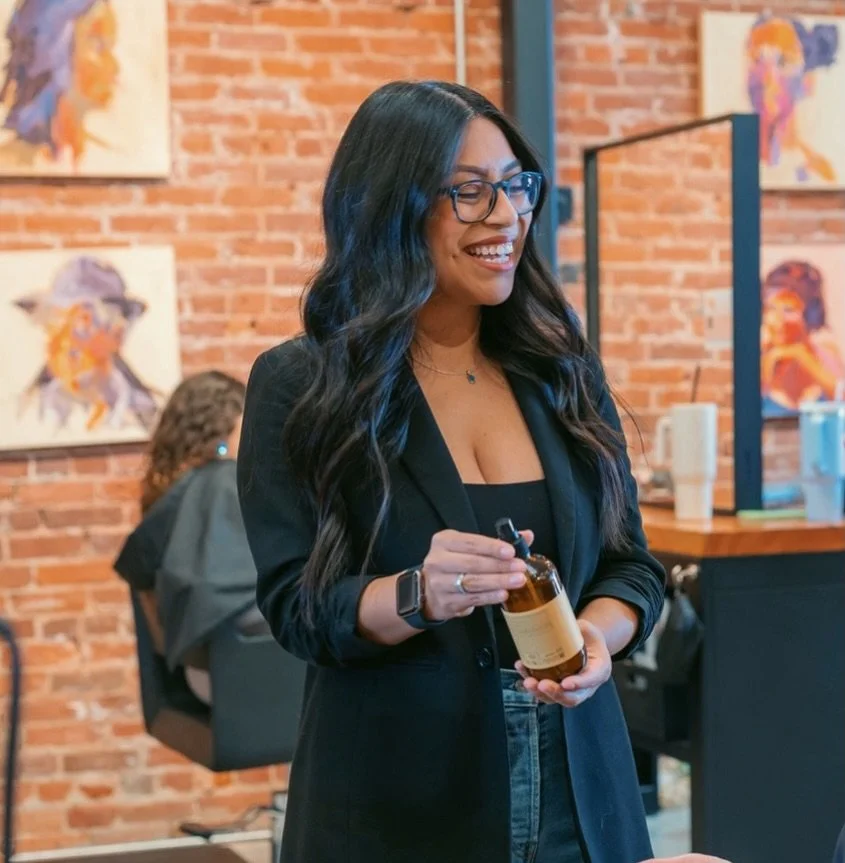 If you&rsquo;re looking for the definition of a pro&hellip; look no further. Always looking amazing, always delivering exceptional hair, always making her clients feel like number one. There&rsquo;s a reason why Viviana is in such high demand 😉