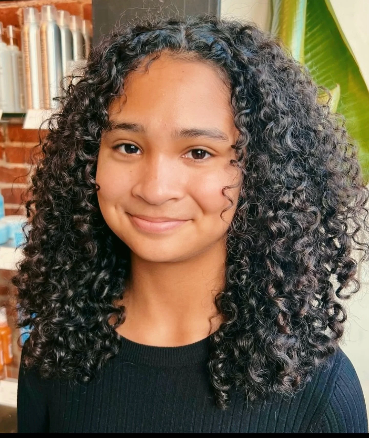 The power of a great curl, by none other than @hairby_ashmari