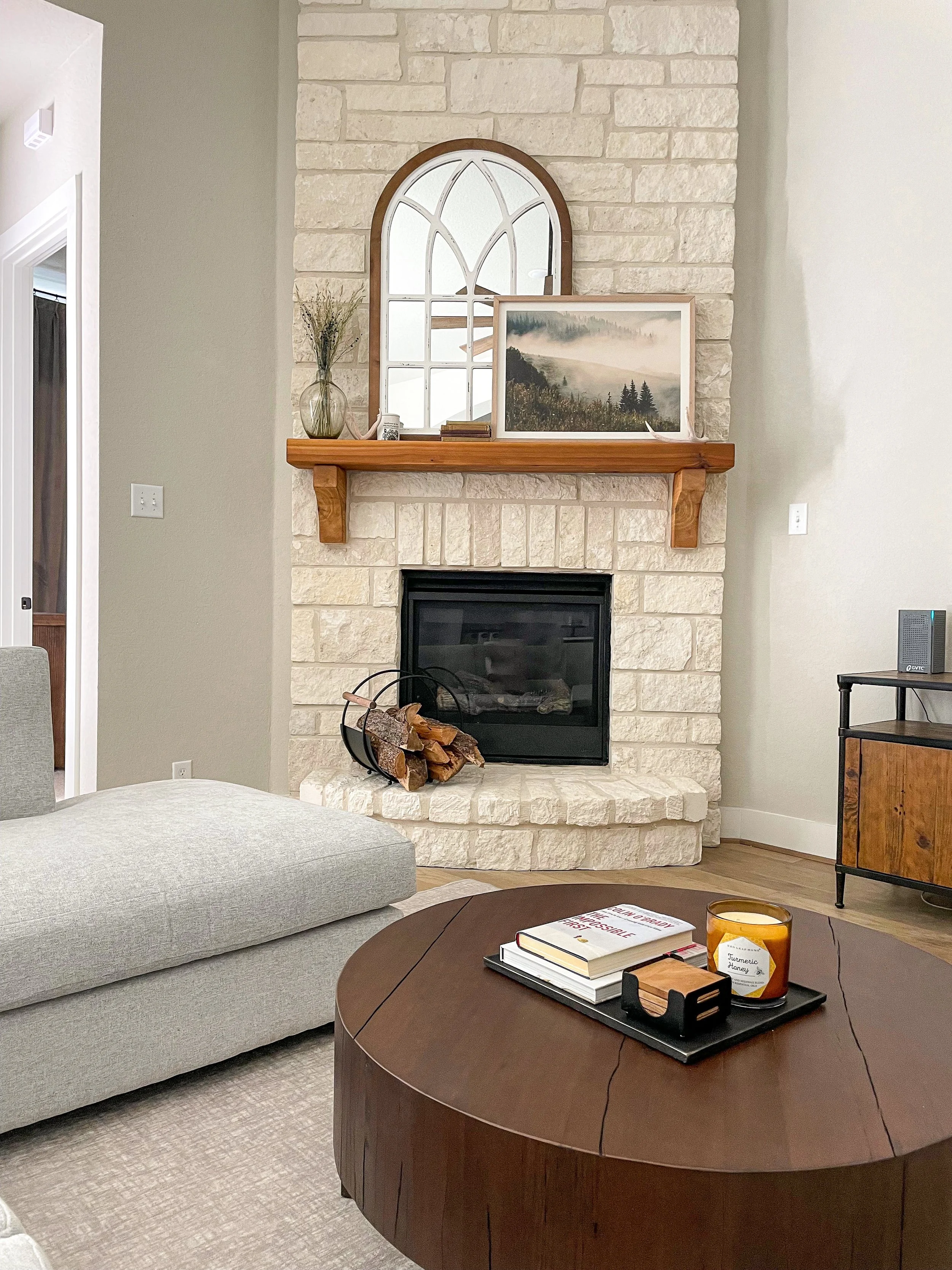 Farmhouse_Fireplace-2.jpg