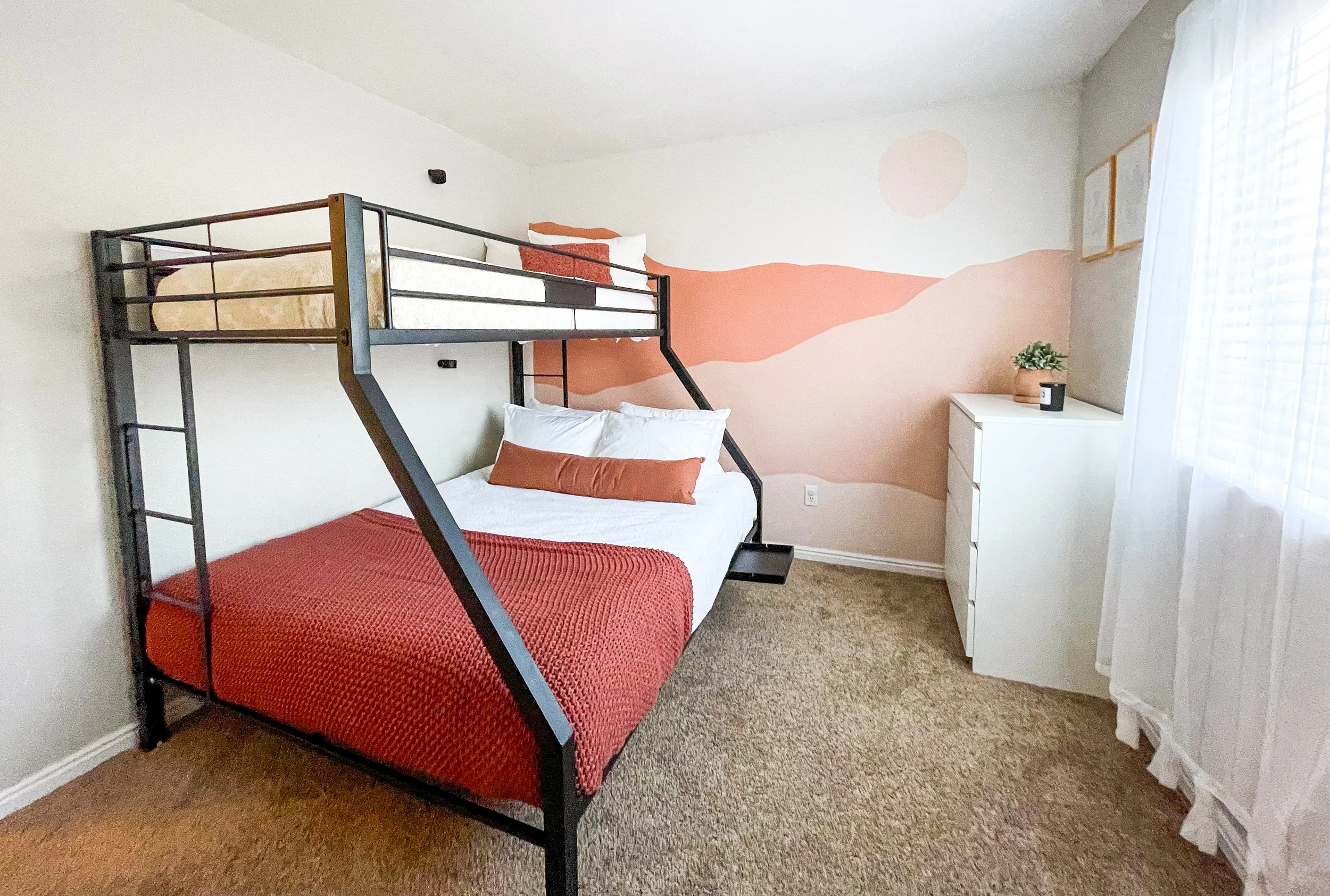 Airbnb_Desert1-2.jpg