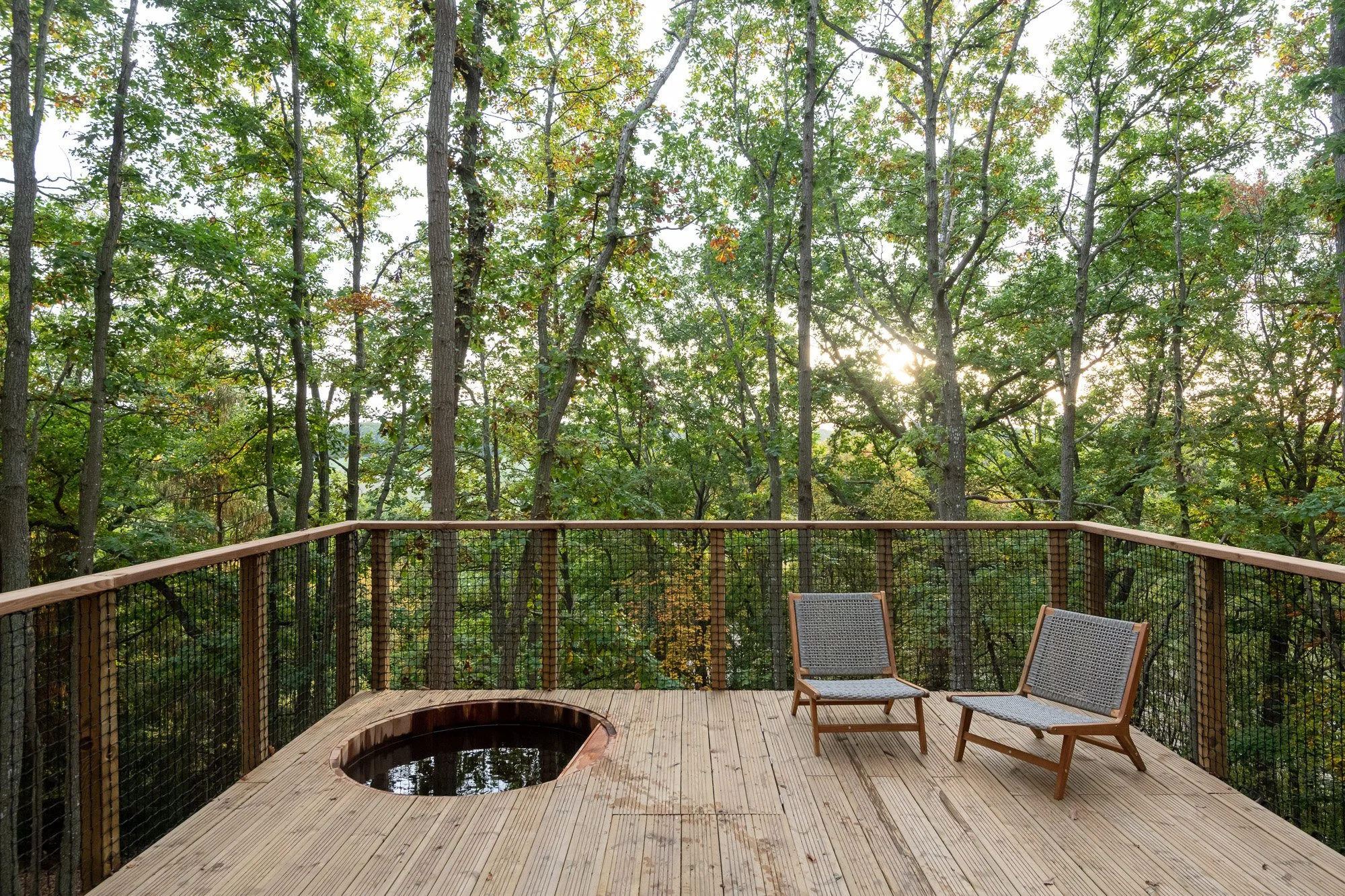Cabane avec bain nordique privatif en Normandie : une escapade au cœur de la forêt