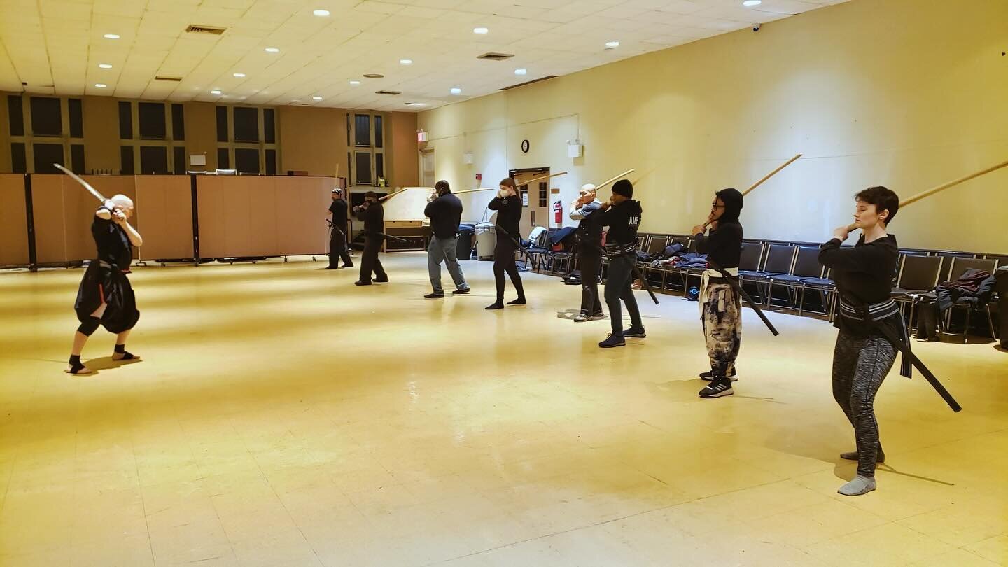 Thank you 🙏 for having me @muzosa_nyc we had a wonderful class yesterday showing the ninjas 🥷 some @ryushinshouchiryu techniques.  #武神館 #忍術 #ninjutsu #ninja #martialarts #bujinkan #budo #taijutsu #ninpo #samurai #shinobi #karate #kenjutsu #katana #