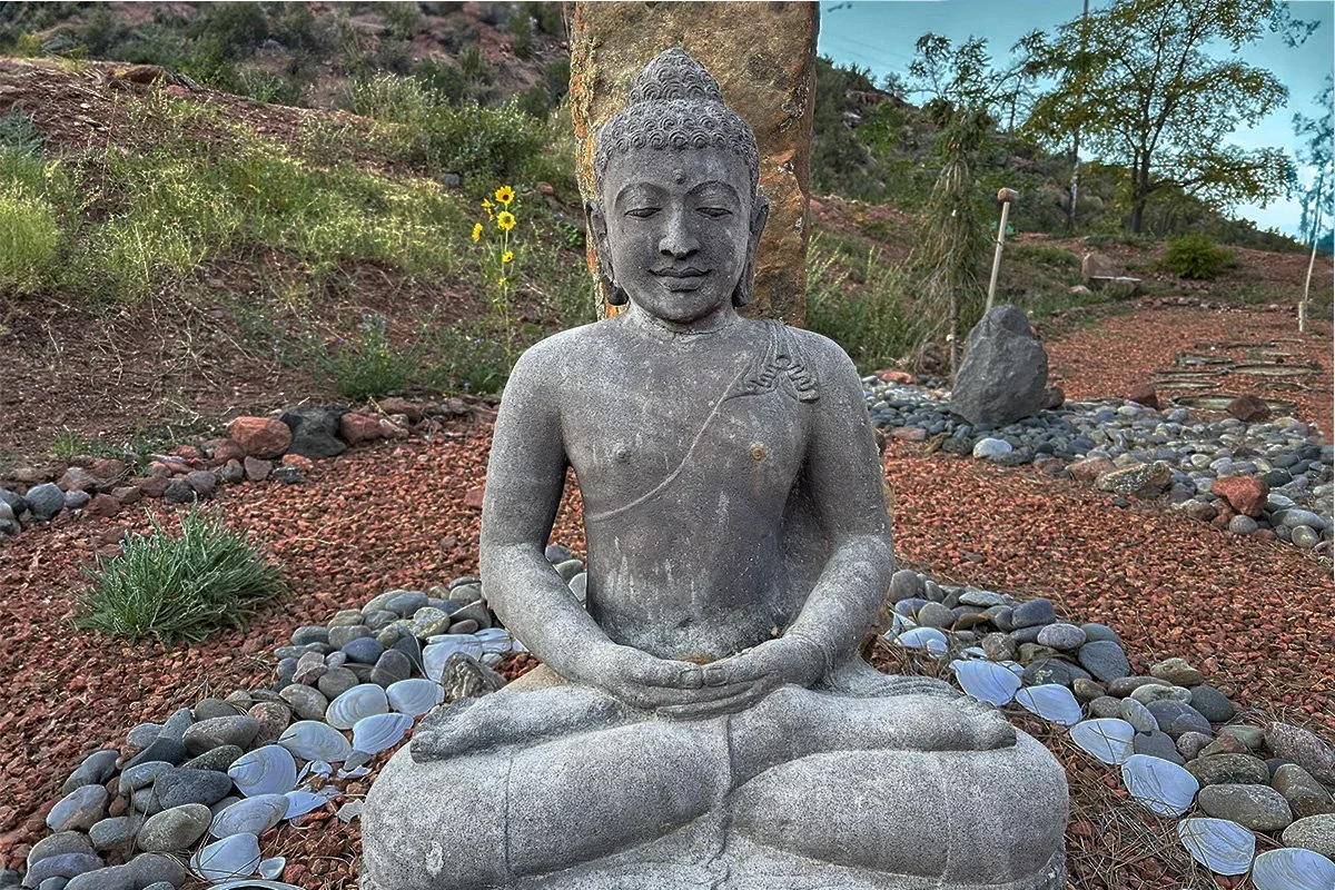 IMG_0991+outside+buddha+small.webp