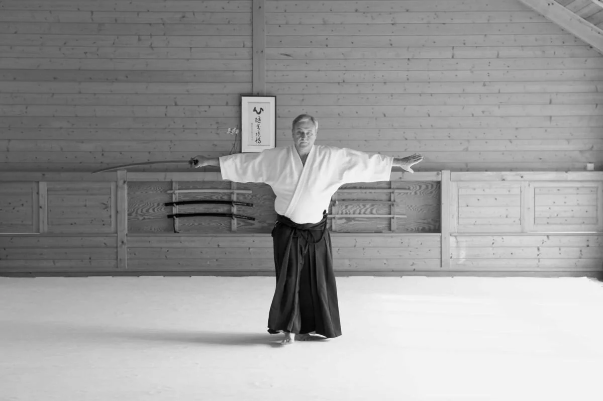 ob_9850a5_malcolm-tiki-shewan-iaido.jpg