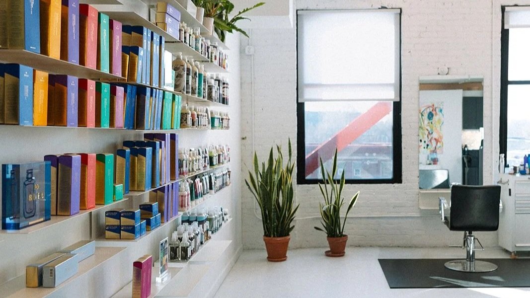 Cocoon-Salon-Minneapolis-by-Gabby-Bridge-Photography-14.jpg