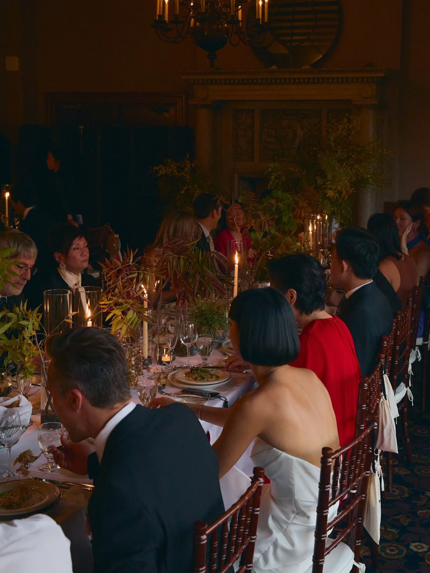 Currently reliving this autumn-filled tablescape, complete with dancing fall branches for our fun-loving couple, N &amp; Y 

Photographer: @lafinweddings
Stylist: @wearefogcollective
Florist: @pond.floralstudio
HMUA: @urbanbeautyloft.fiona
Venue: @uc