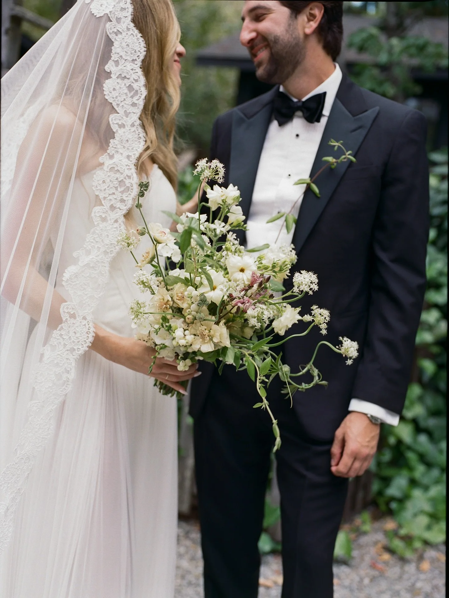 A beautiful summer day celebrating Lexi &amp; Justin in the woods 🌲

Planning &amp; Design @ninamoore 
Venue @dawnranch 
Photography @samanthadeanphoto 
Videography @sarahdavis 
Floral Design @pond.floralstudio