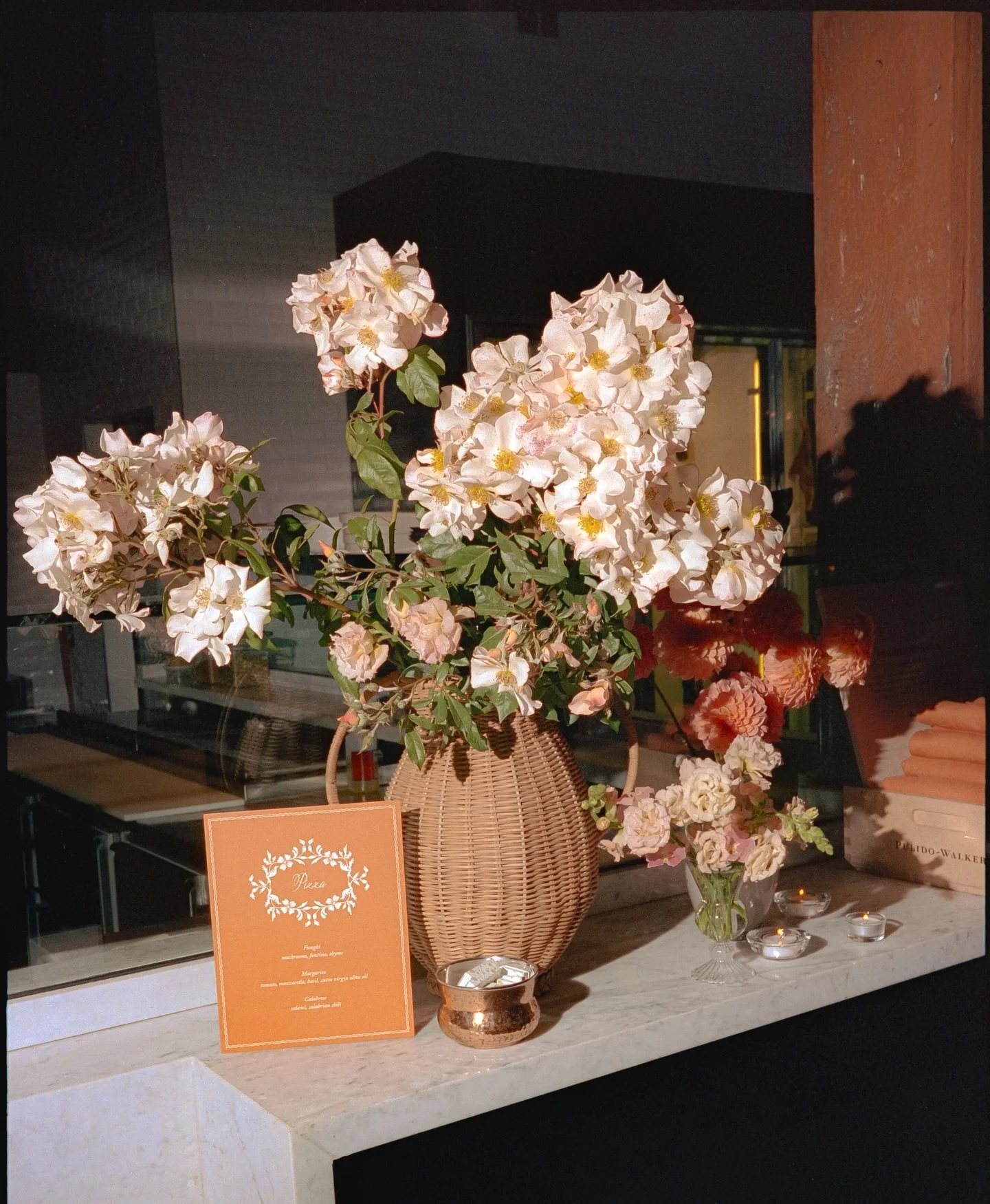 Anyone else missing summer like I do? 
Especially working with the best of local summer blooms from @gcflowercollective @santacruzflowerhub 

E &amp; J&rsquo;s Welcome Dinner
Planning and Design @sophia.goff 
Photography @camilledelauneweddings