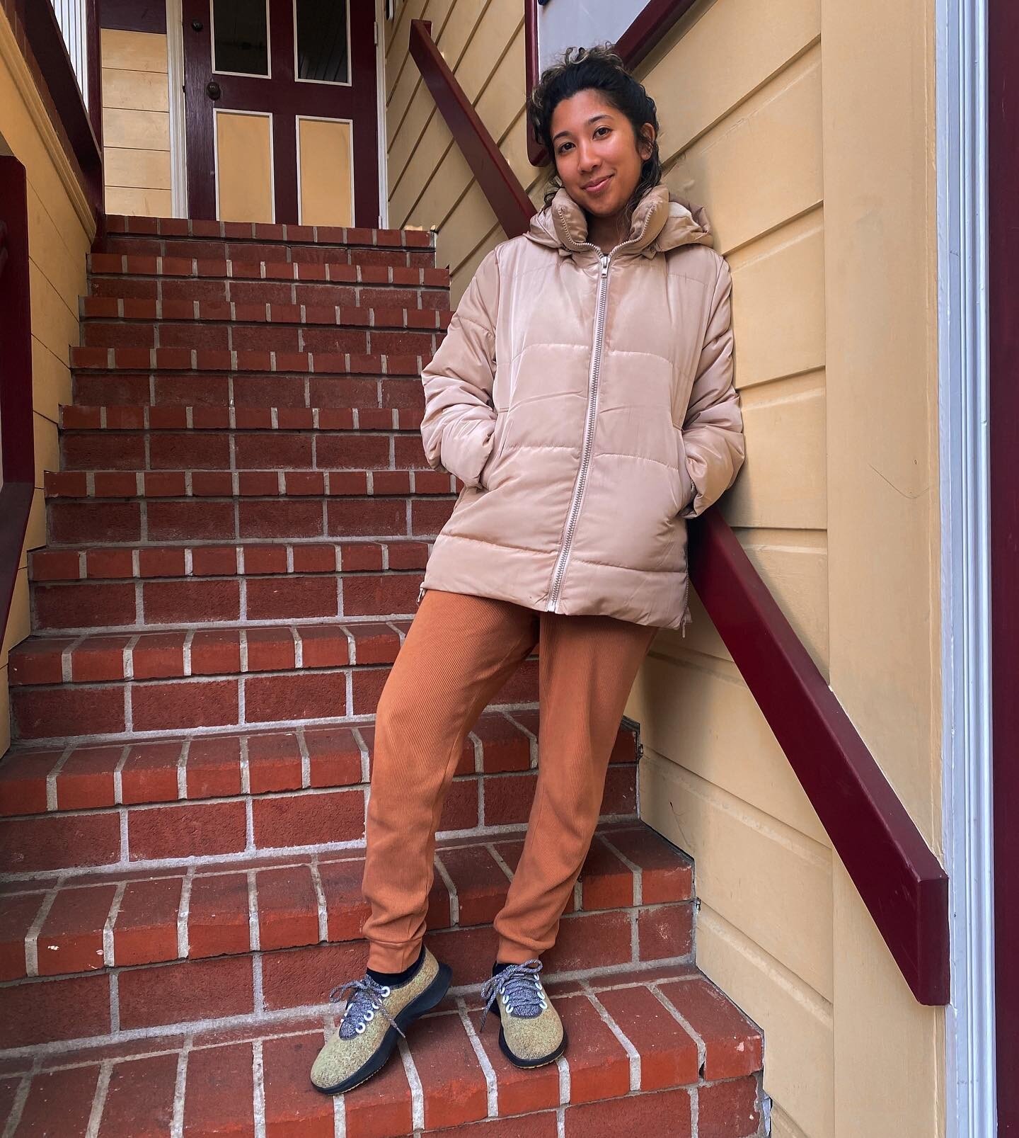 Comforting thoughts / bits to end my short time in CA with ✨ #browngirlgreen 

Wearing - @apparis puffer, @allbirds, and @mate_the_label thermal sweats 🥰

A lot of content creators msged me about (slide 2) feeling resonance about the fact we all get