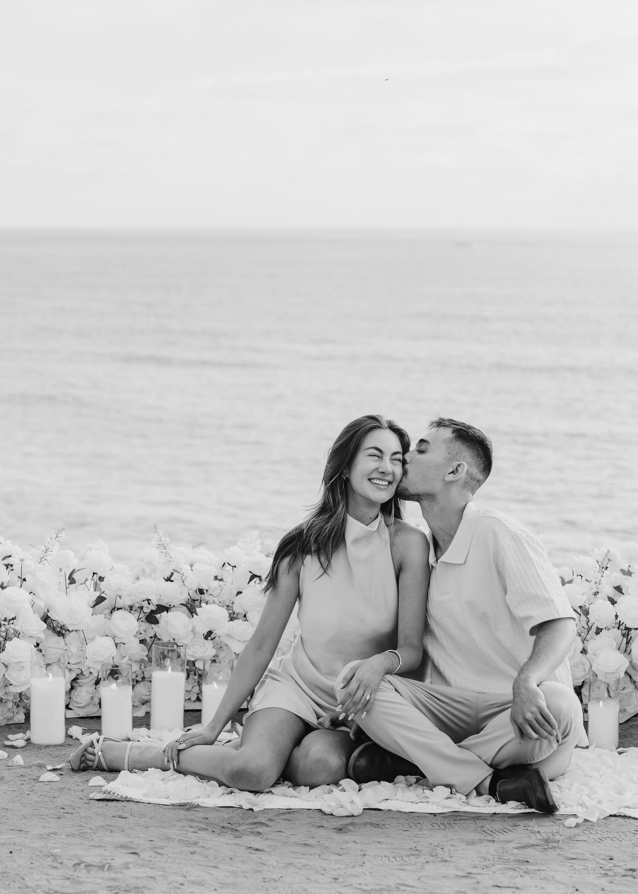 San-Diego-Couples-Photographer-Engagment-Proposal-Photography-Sunset-Cliffs-2025-Mallory-Kessel-Photo-01144bw.jpg