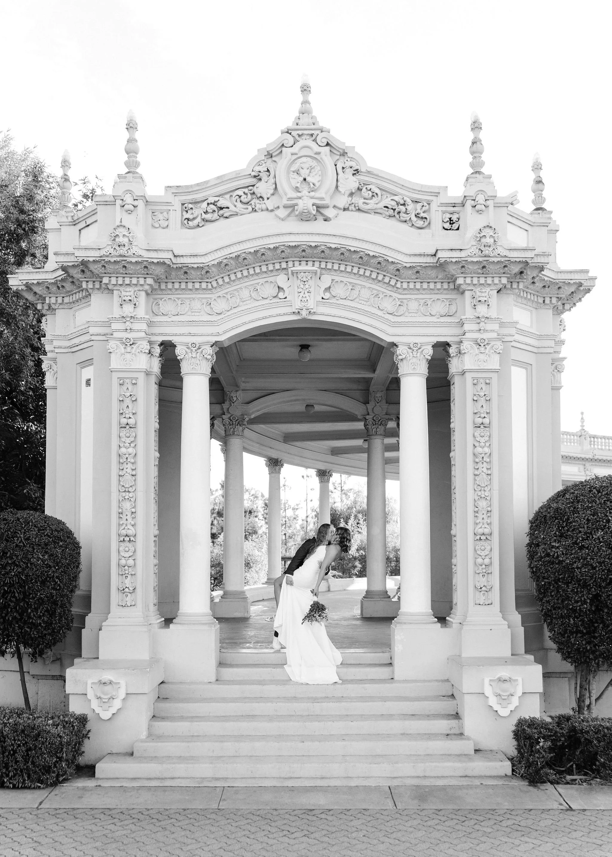San-Diego-Elopement-Photographer-Courthouse-Wedding-Photography-San-Diego-2026-LGBTQ-Mallory-Kessel-Photo-203109bw.jpg
