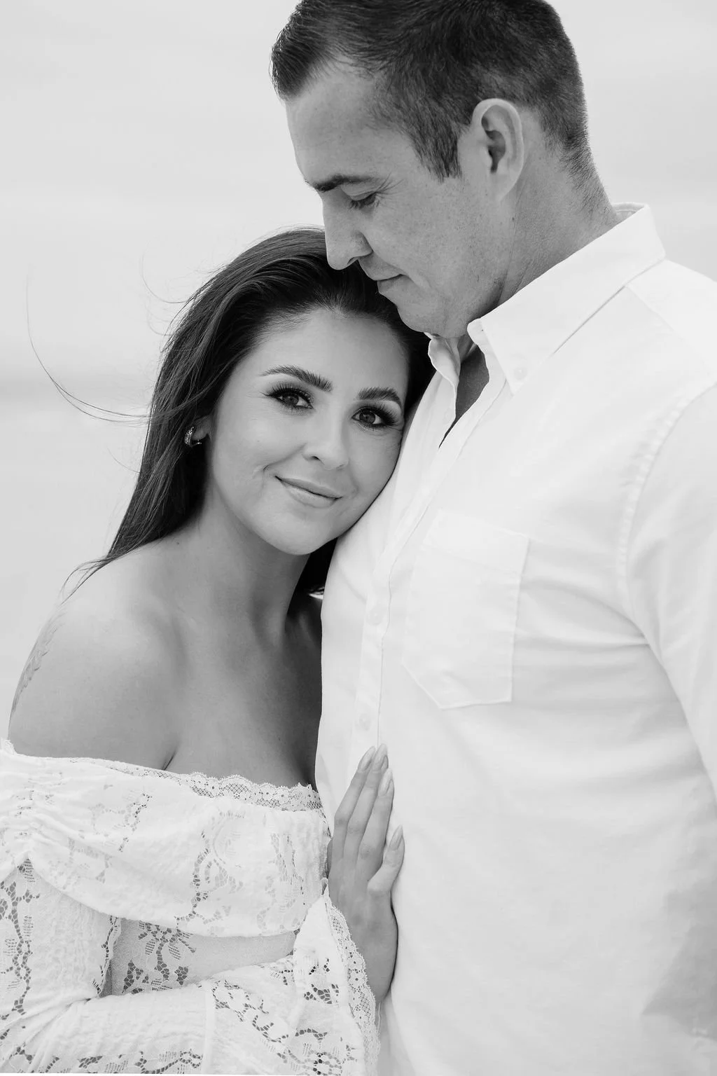 bwSan-Diego-Couples-Photographer-Beach-Anniversary-Portraits-Coronado-2026-Mallory-Kessel-Photo-07329.jpg