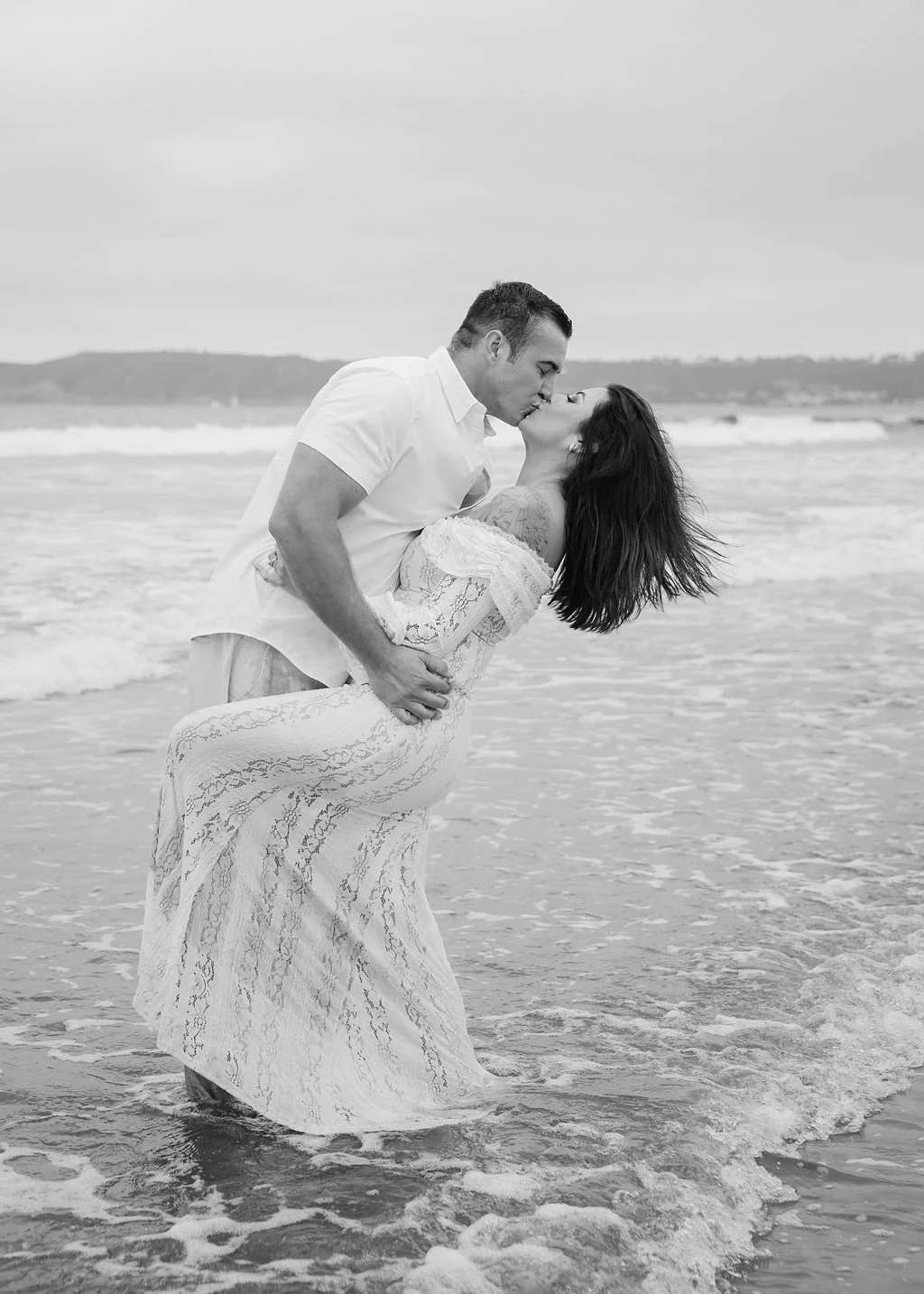 bwSan-Diego-Couples-Photographer-Beach-Anniversary-Portraits-Coronado-2026-Mallory-Kessel-Photo-206241.jpg