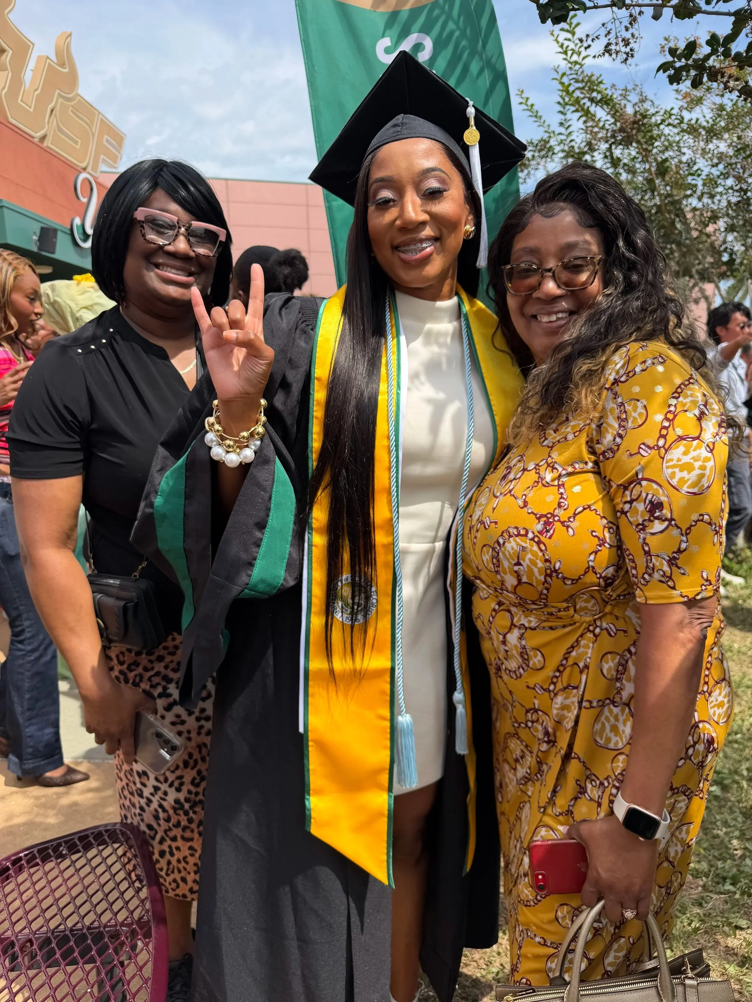 Troyvonne, Meka (Cousin) & Mom