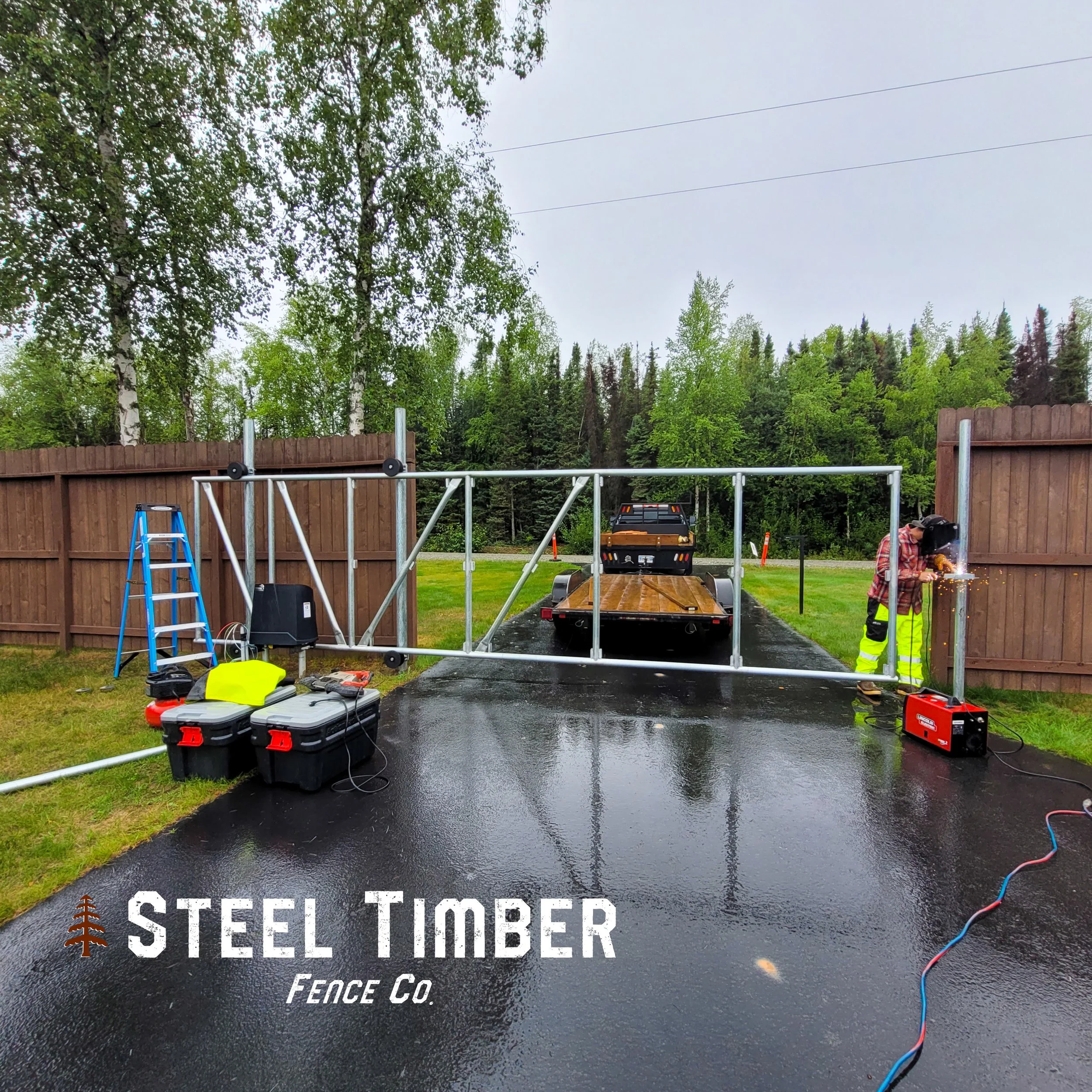 Fence Gallery — Steel Timber