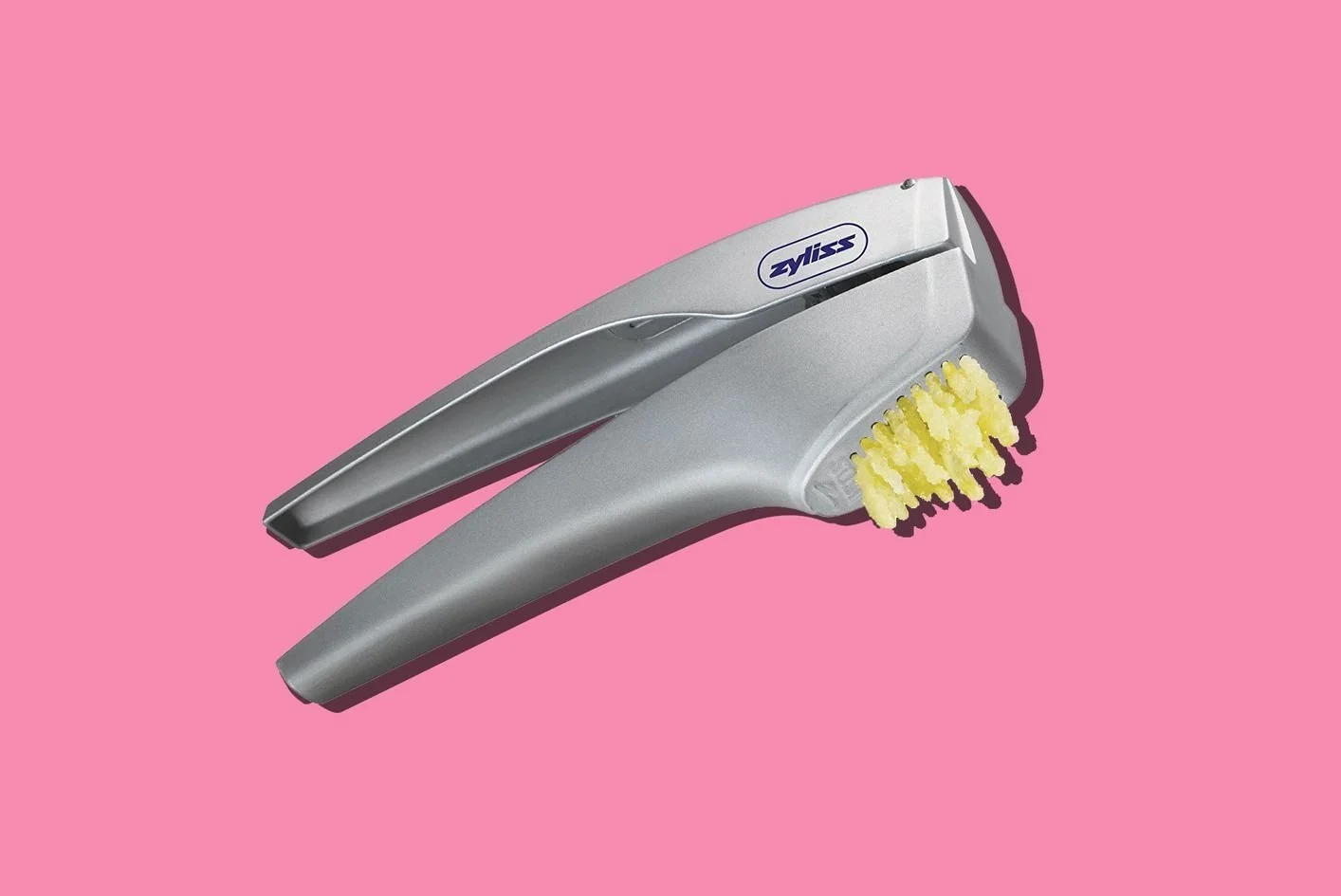 8ac5ae8cc8df3c43e4f0147e95bb07e19d-13-zyliss-garlic-press.2x.h473.w710.jpg