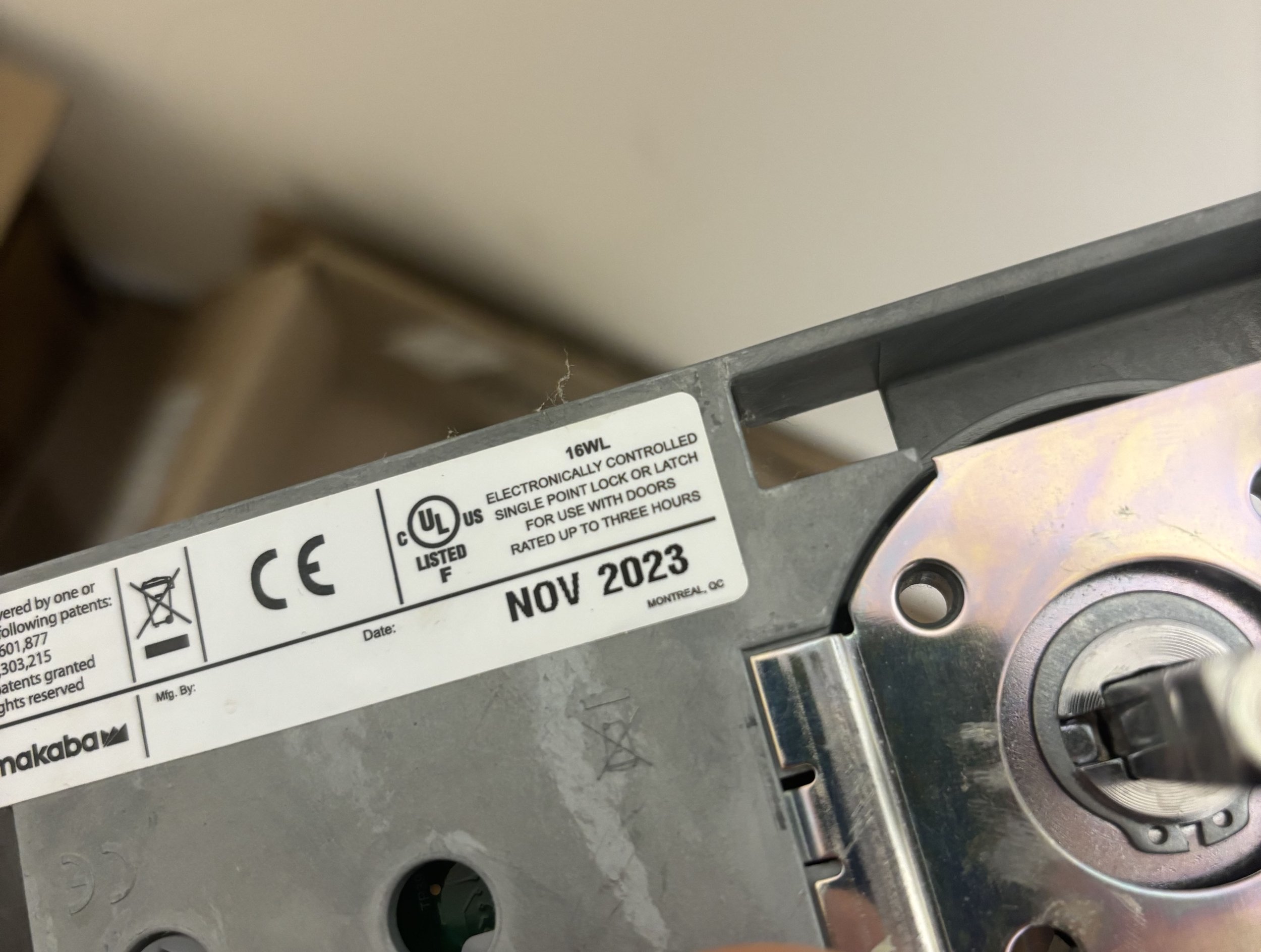THE TECHNICAL DESCRIPTION OF THE DOOR LOCKING DEVICE