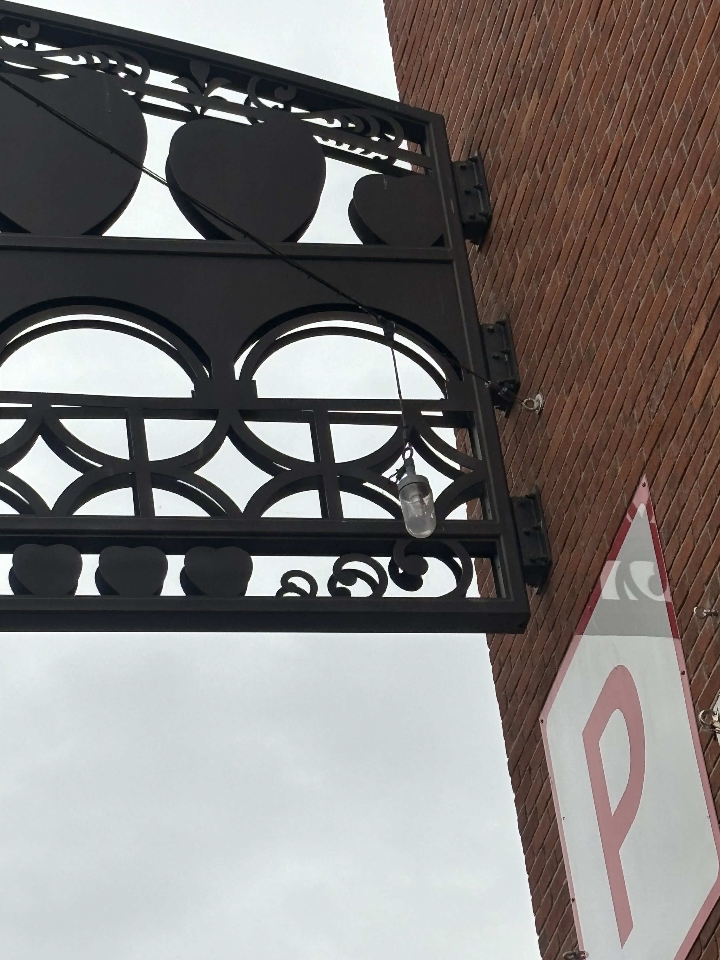 THE TWO BUILDINGS (LEFT AND RIGHT) ARE FEATURED ONWARDS BUT THIS MECHANISM IS IDEAL FOR PASSING AQUAMATION LIQUID ACROSS FROM ONE BUILDING TO ANOTHER THROUGH THE INTRICTATE ARRAYS OF PIPES WHICH ARE HIDDEN IN PLAIN SIGHT