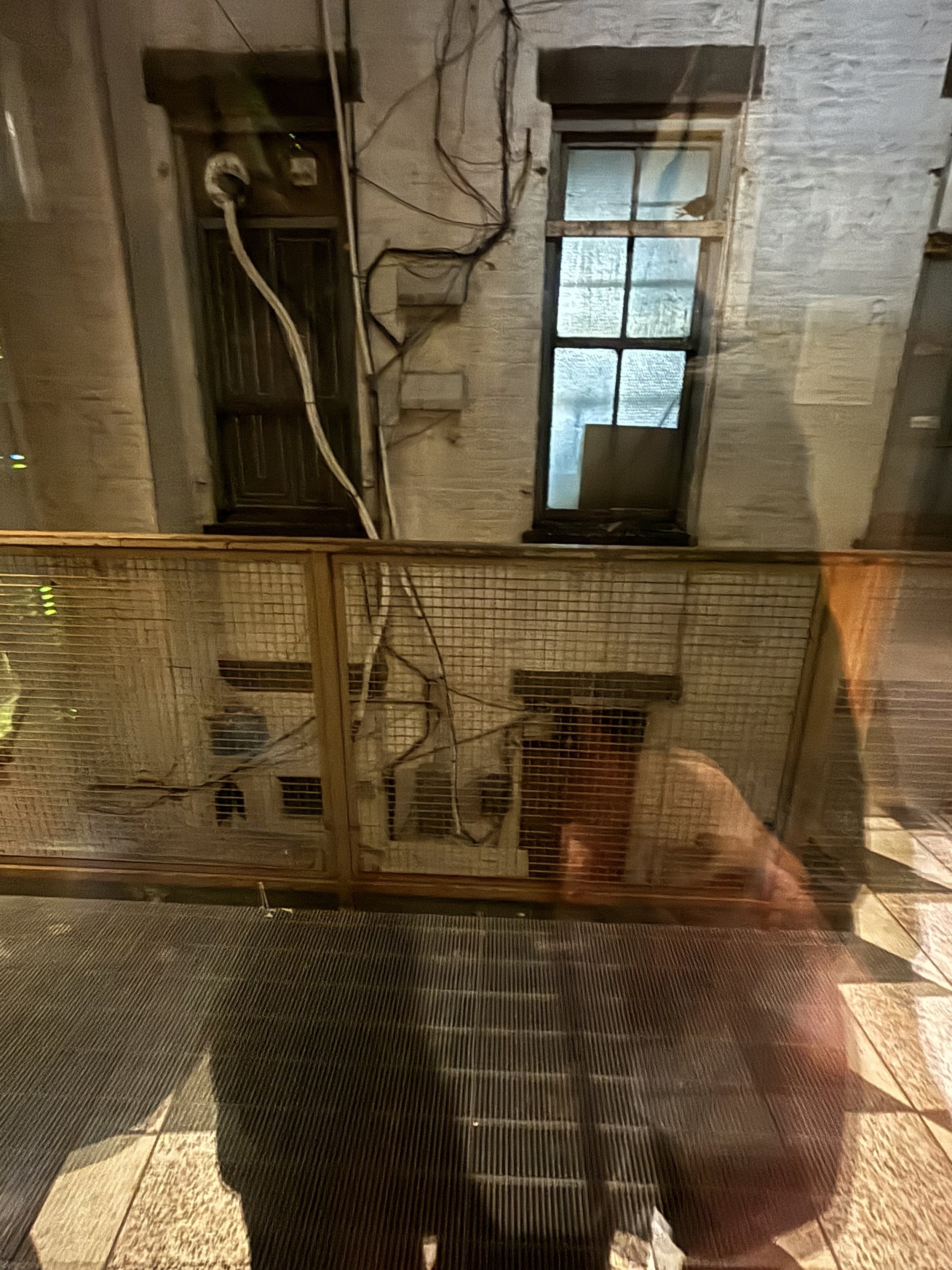 A SLIGHTLY DIFFERENT VIEW OF THE SAME MESSY AND OVERT SETUP FOR AQUAMATION