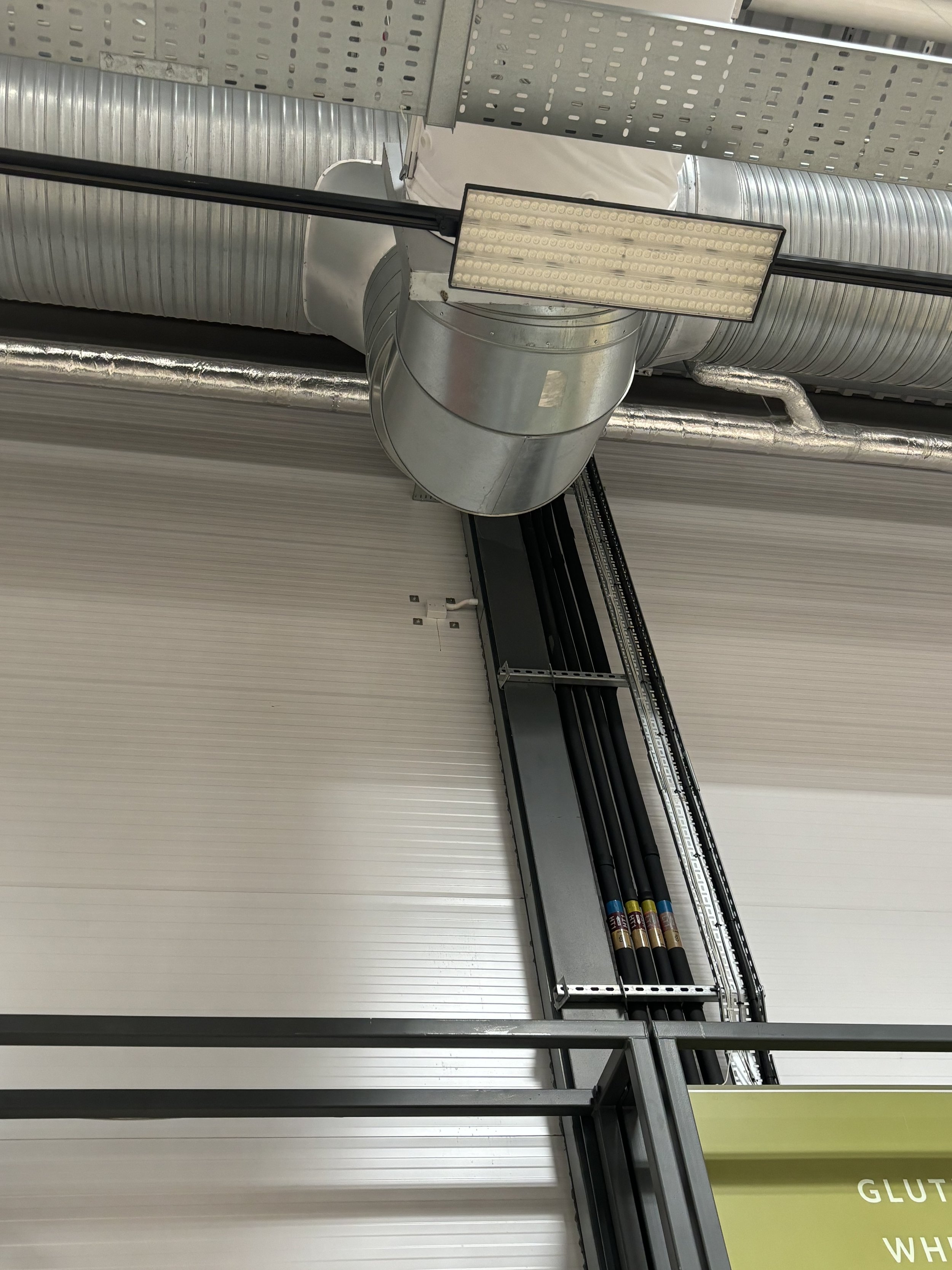 ANOTHER VIEW OF THE PIPES IN THE CEILING AND THIS ONE IS INCREDIBLY LARGE