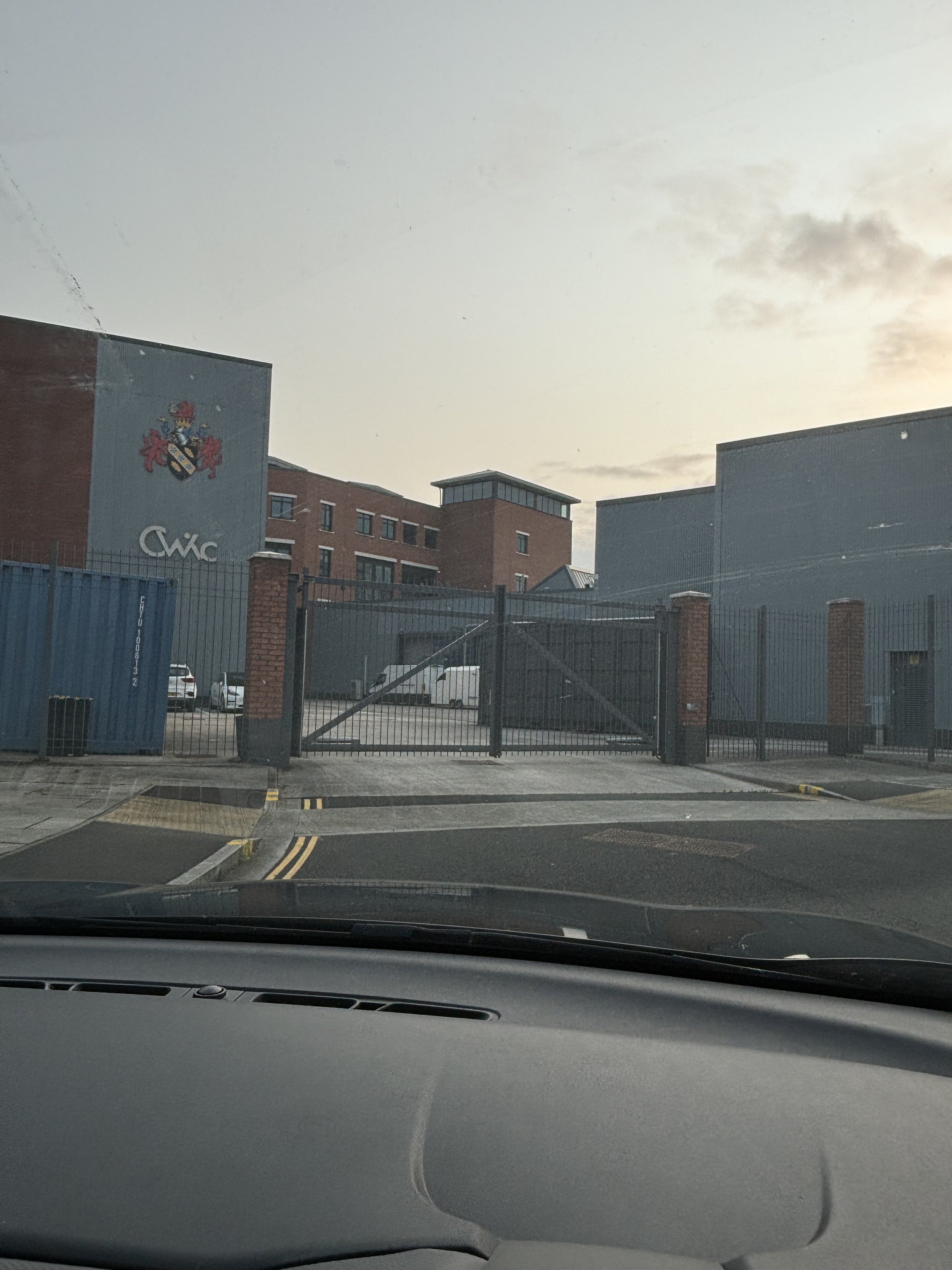 SWANSEA DOCKS. AN EXTREMELY LARGE BUILDING WITH CRANES NEARBY. YOU CAN ONLY VIEW TWO SIDES OF THE BUILDING FROM THE PUBLIC AREAS AND AN AQUAMATION FACILITY WOULD BE PERFECT RIGHT NEXT TO THE DOCKS FOR LOADING/UNLOADING CONSIGNMENTS
