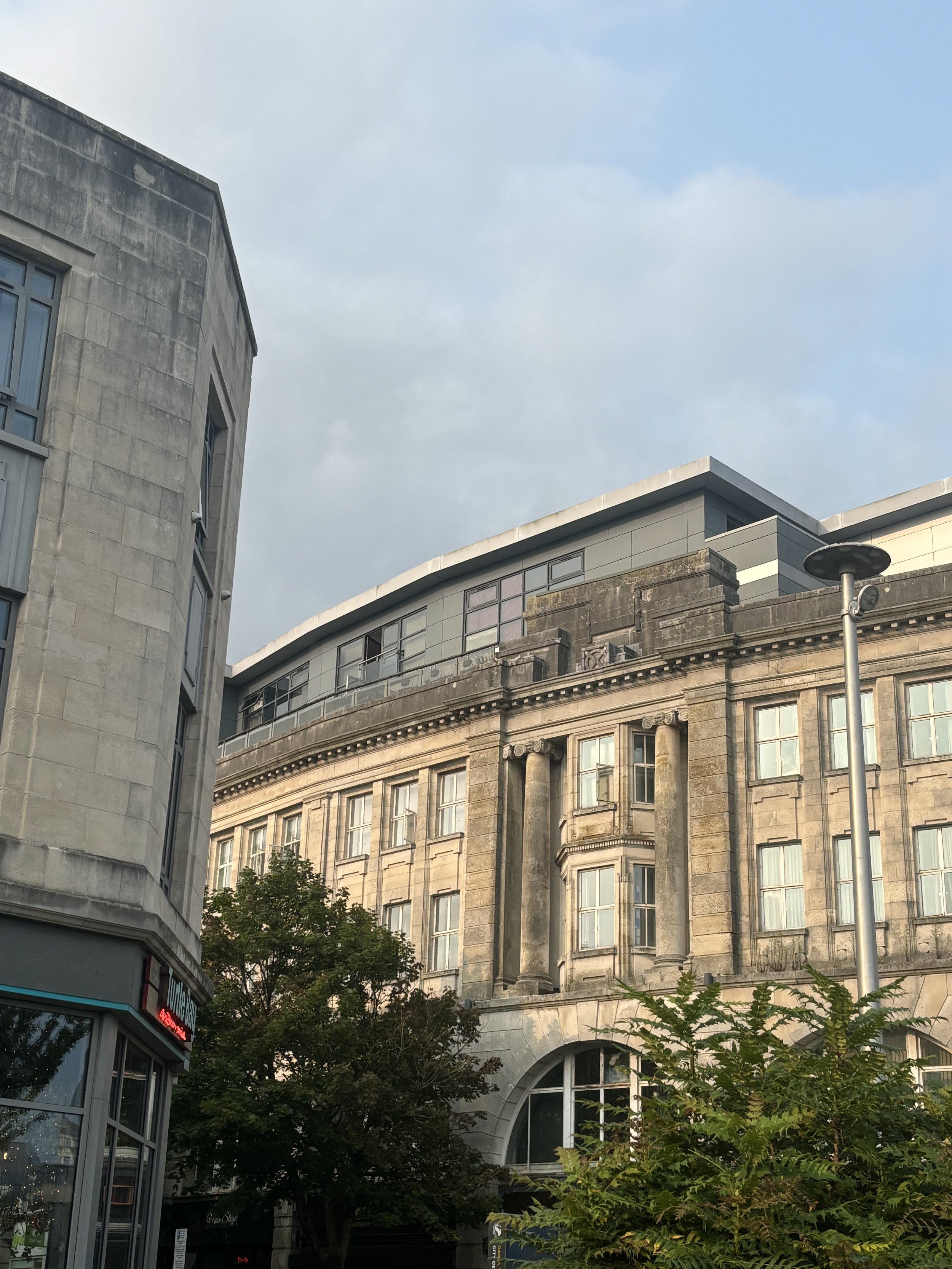 ANOTHER BUILDING EXTENSION ON THE TOP OF AN EXISTING BUILDING IN THE CITY CENTRE. HARDLY ANYONE WILL SEE IT - IDEAL FOR THOSE WISHING TO KEEP THEIR TYPE OF BUSINESS HIDDEN YET IN ‘PLAIN SIGHT’