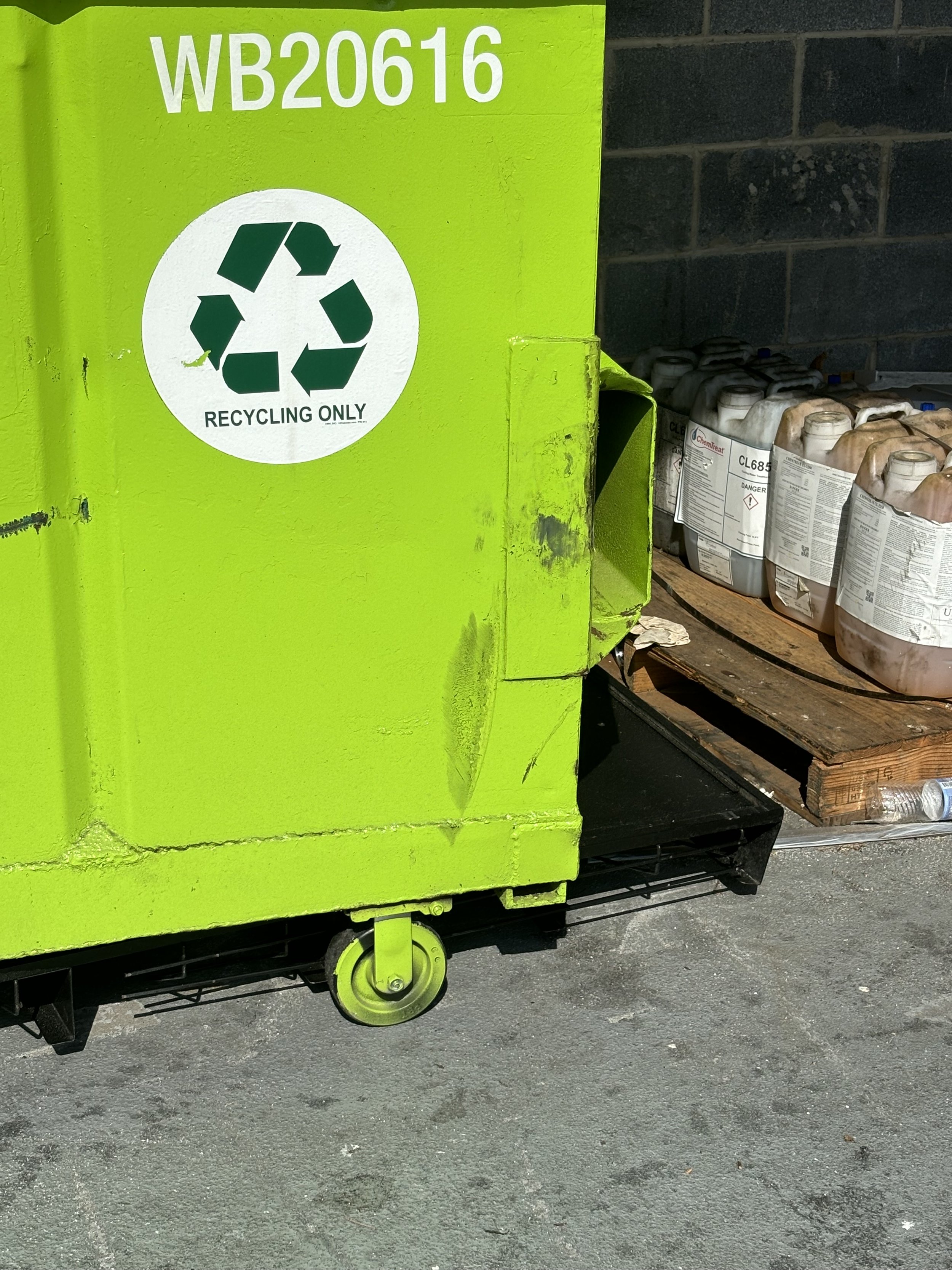A RECYCLING SKIP AND ALSO PLASTIC CONTAINERS OF CHEMTREAT CL6858 WHICH IS POTASSIUM HYROXIDE FOR THE AQUAMATION PROCESS