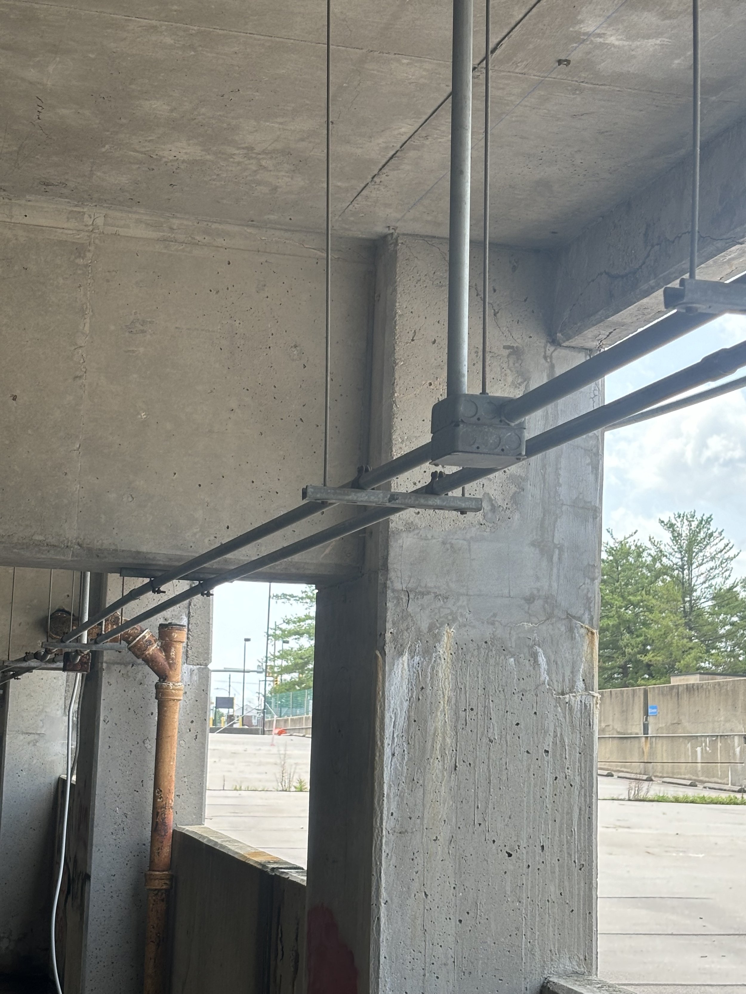 AN ELECTRIC SYSTEM FROM THE OLD CAR PARK. WAS THIS USED TO ELECTRIFY THE AQUAMARTION PROCESS?