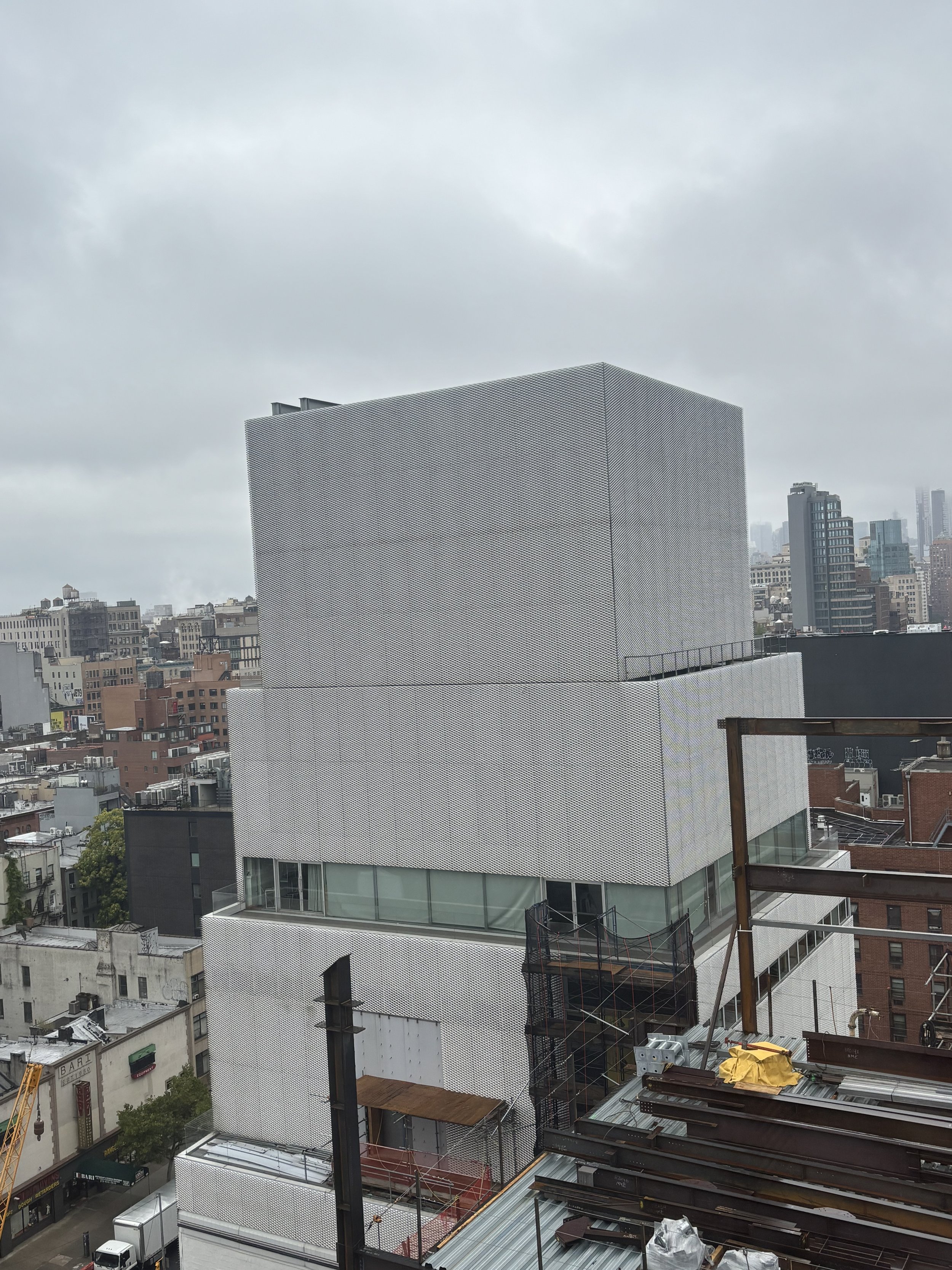 GENERIC WHITE CUBES STACKED ON TOP OF ONE ANOTHER AND IT CANNOT BE LIVING ACCOMMODATIONS SINCE NO WINDOWS. ANOTHER PRIME SETUP FOR AQUAMATION