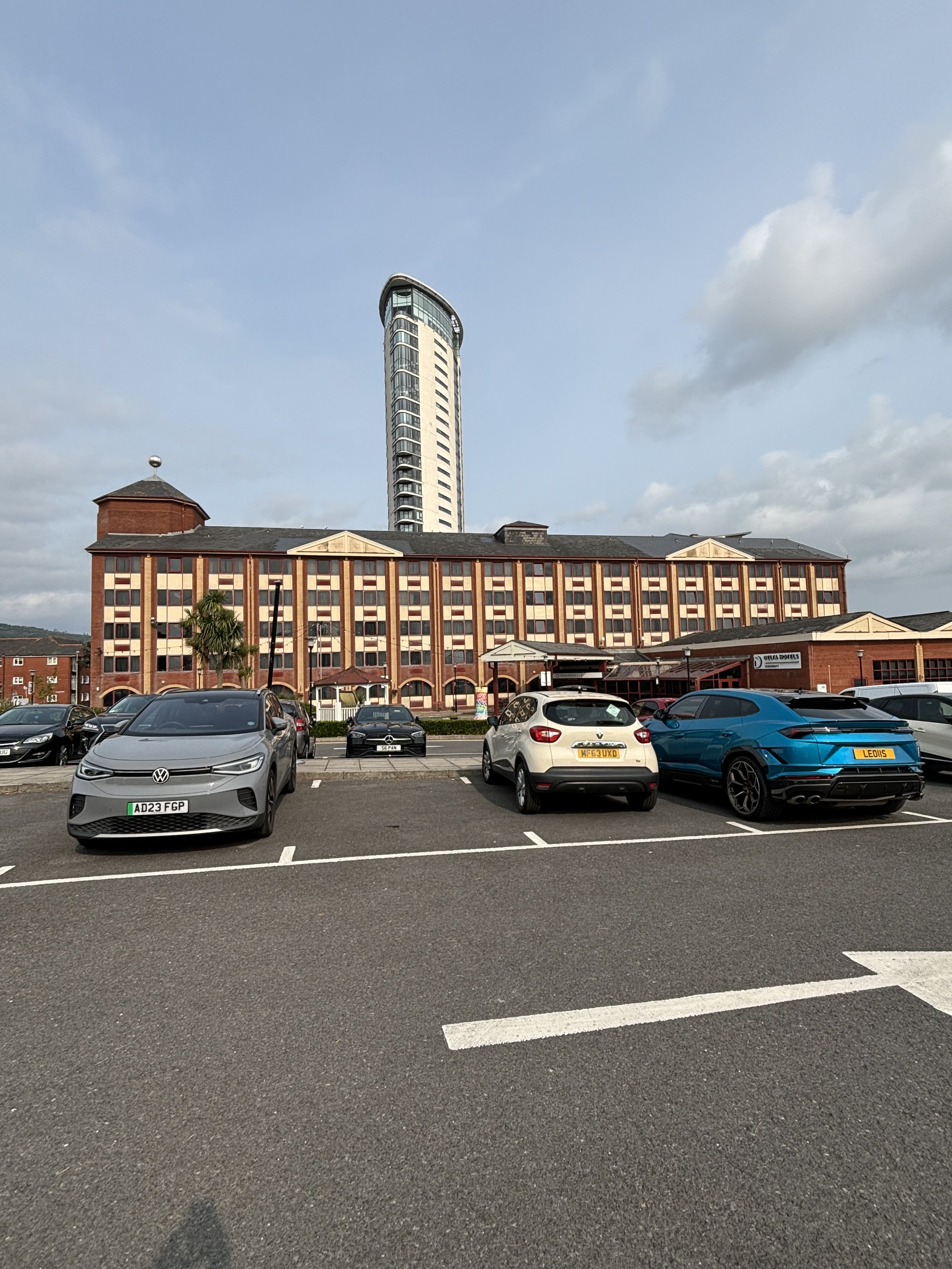 IS THE TOWER AT SWANSEA MARINA A HUGE AQUAMATION FACILITY? IT LOOKS LIKE A LARGE CHIMNEY BUT FURTHER INVESTIGATIONS WILL BE MADE
