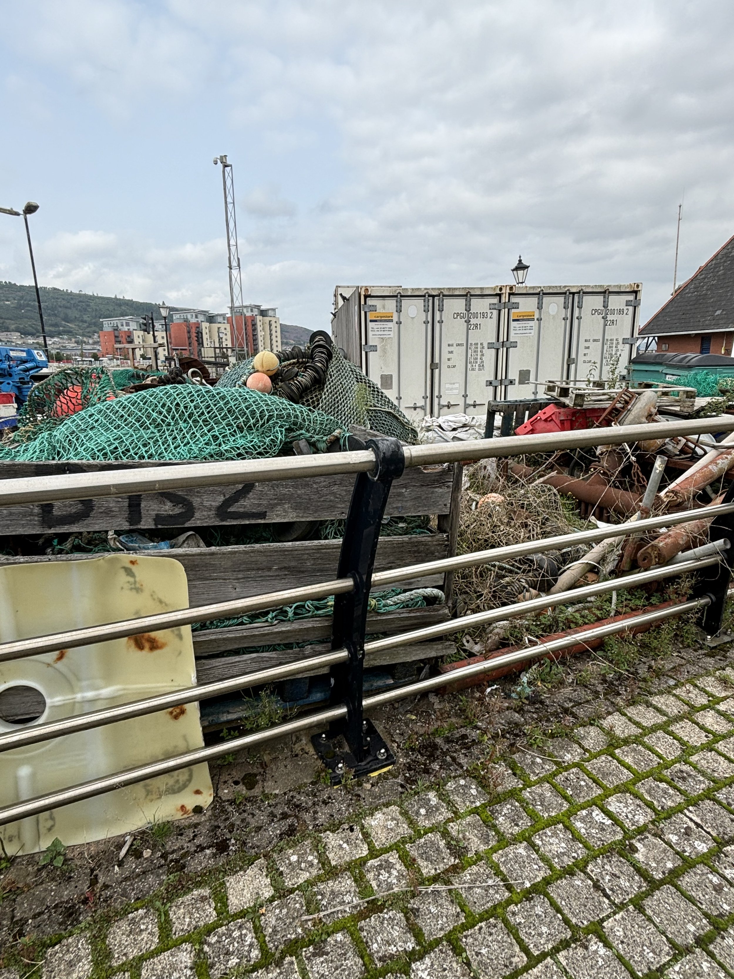 THIS IS MISDIRECTION ‘CENTRAL’ WITH A HUGE AMOUNT OF ‘RUBBISH’ SCATTERED EVERYWHERE. NOTICE THE LARGE CONTAINER? WHAT’S INSIDE AND FOR MANY YEARS THE ‘CONTAINE’R HAS BEEN NORMALISED EVERYWHERE SO PEOPLE JUST IGNORE THEM NOW AND DON’T QUESTION ‘WHAT A