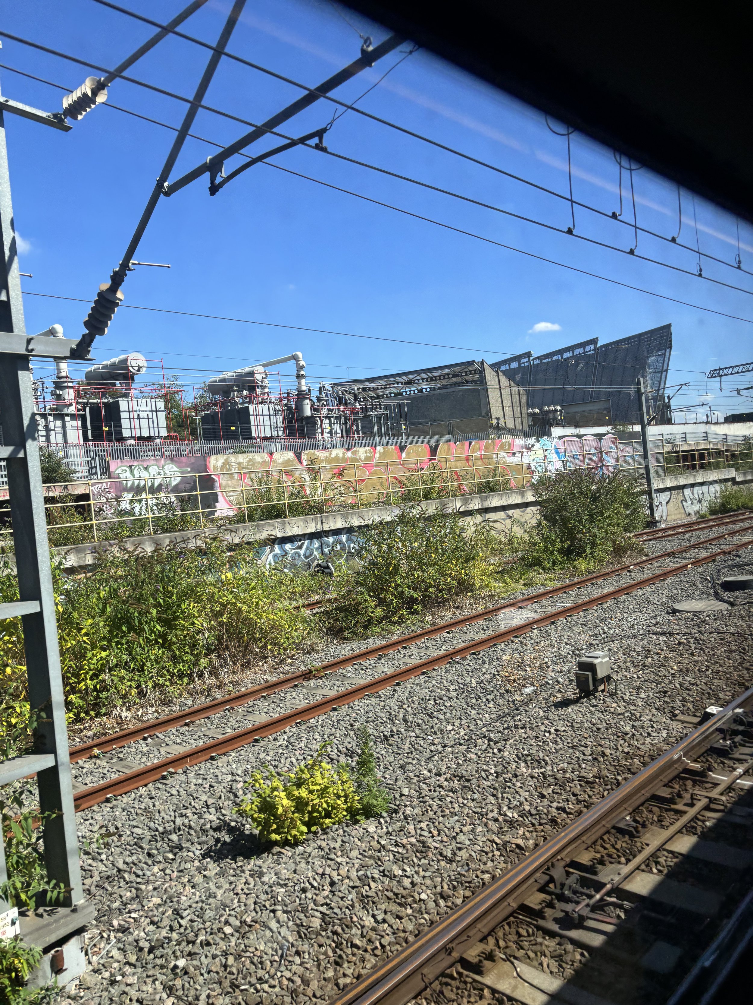 ACTON. A MASSIVE SERIES OF MODERN AQUAMATION FACILITIES WITH ALL THE COMPONENTS NEEDED TO AUTOMATE THE LIQUIFICATION PEOPLE