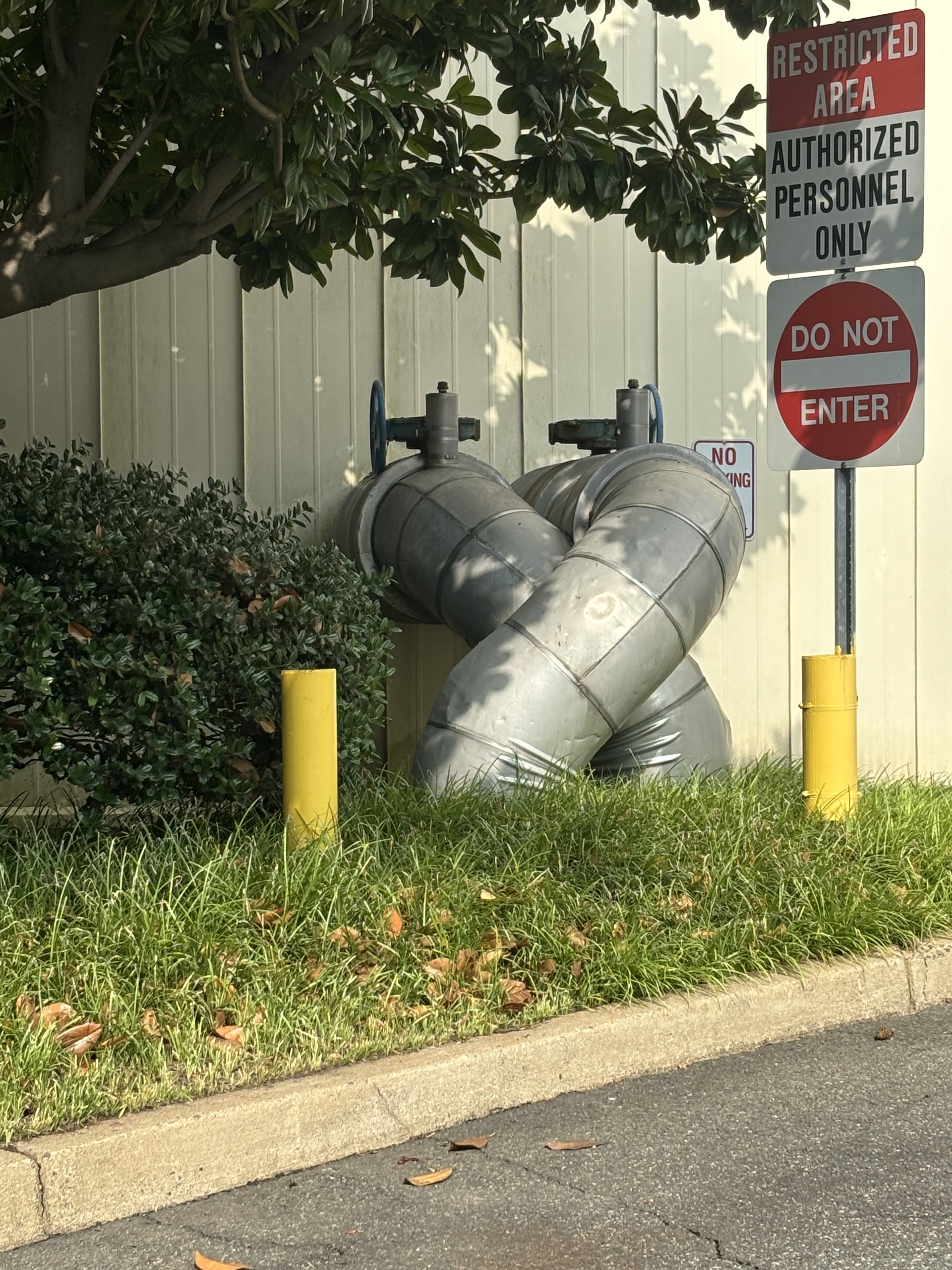 A HUGE, PAIRED SERIES OF PIPES. THIS IS A MASSIVE CONCERN DUE TO THE SIZE OF THE PIPES AND BUILT TO AQUAMATE AN IMMENSE NUMBER OF PEOPLE