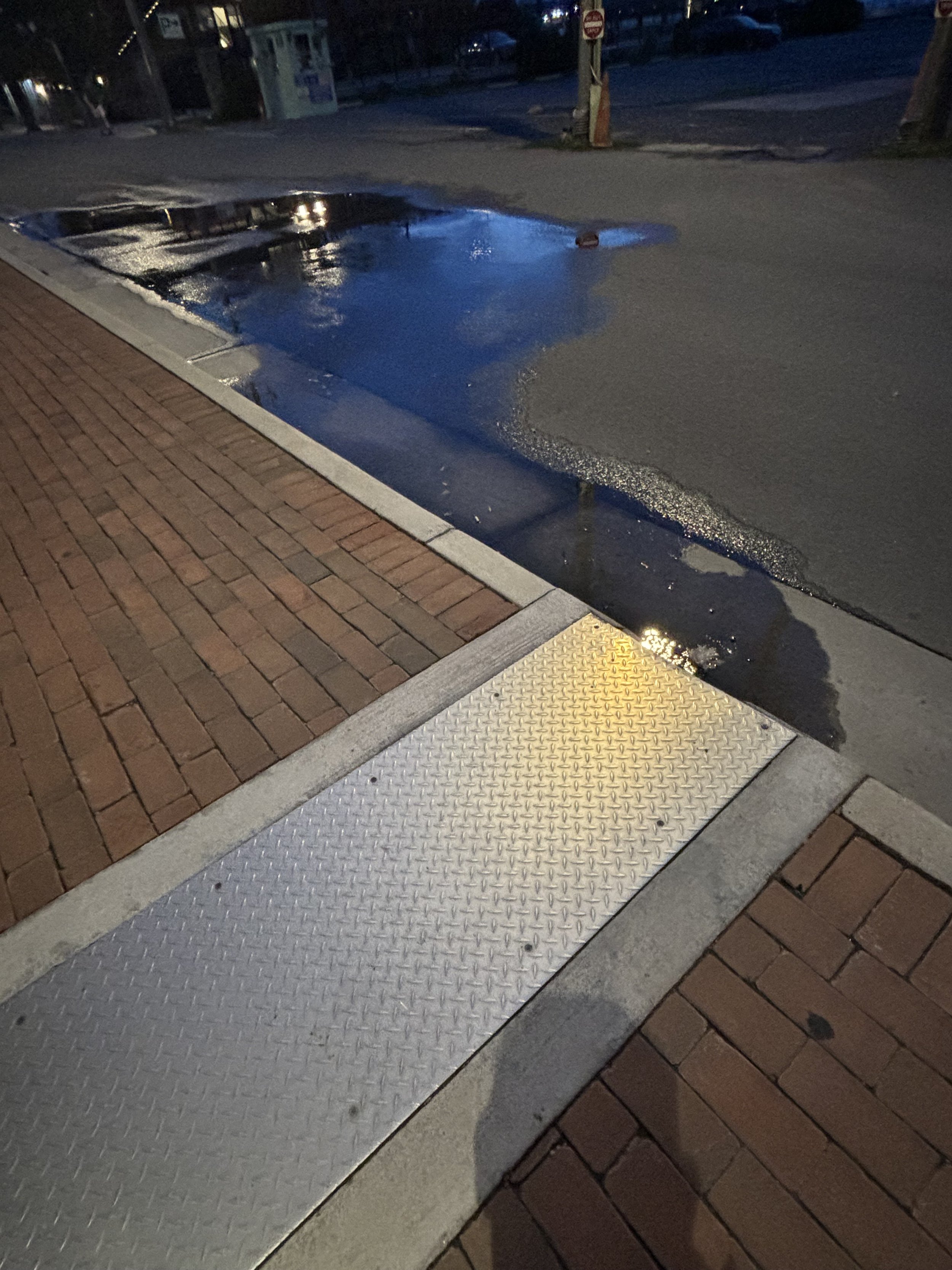 THIS IS THE MORNING AFTER HEAVY RAIN. ANYONE UP EARLY MIGHT THINK IT'S SOME REMAINING WATER FROM THE NIGHT BEFORE